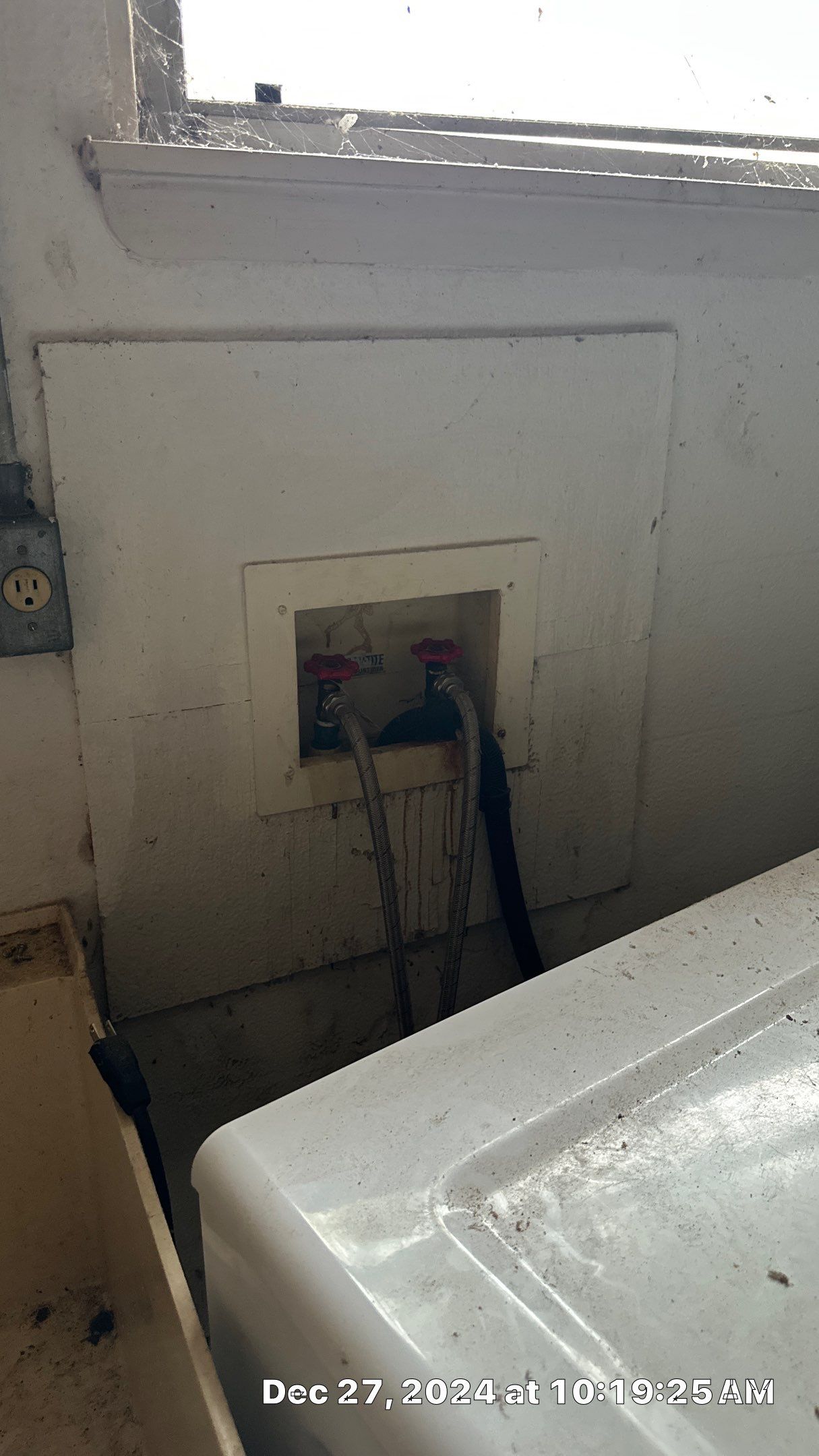 Indoor Air Quality Testing for a real-estate transaction using IR Camera, Moisture Meter, Air Cassatte samples and Tape lifts by Building performance Solutions LLC