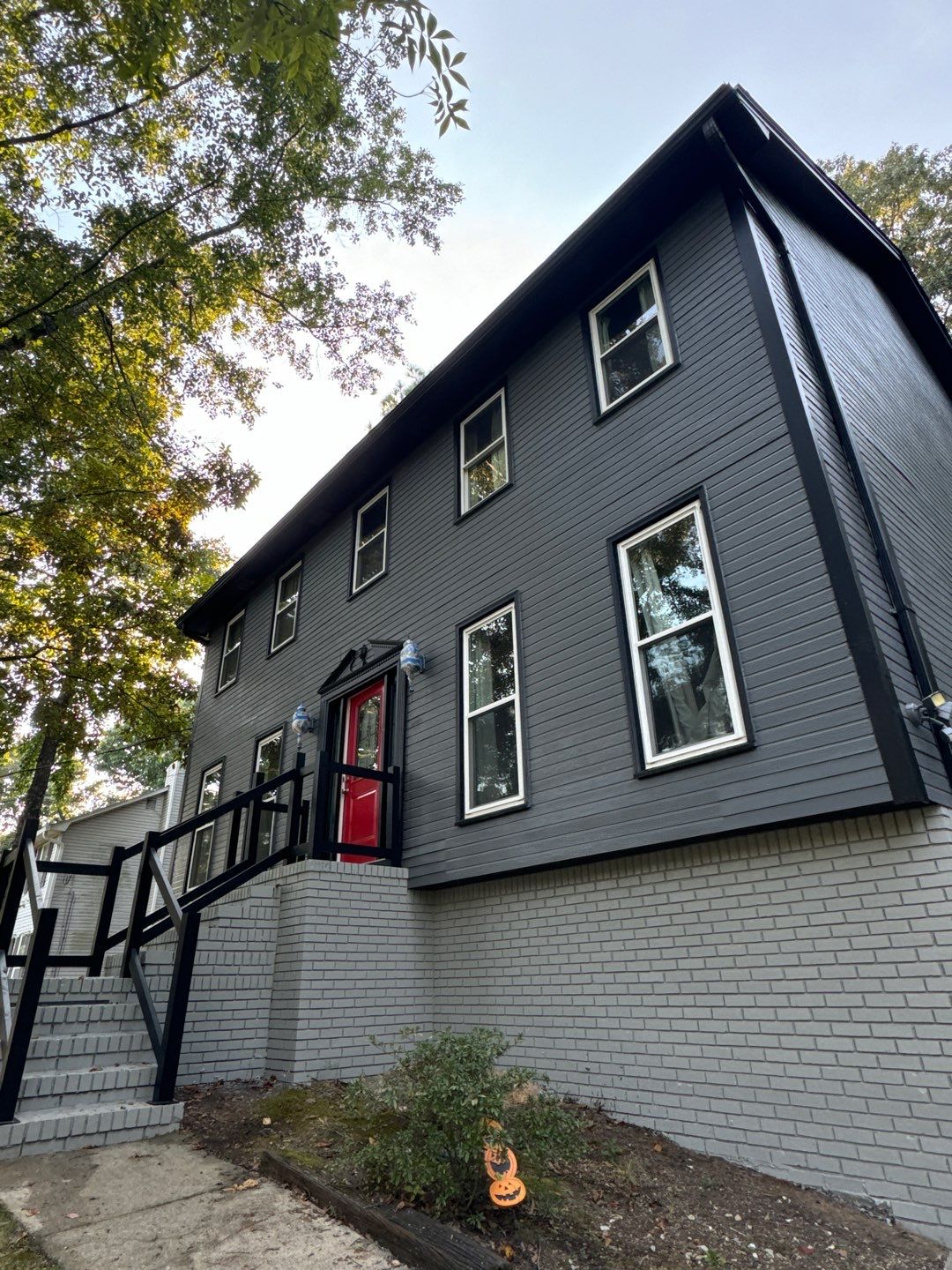 Chandabrook - Exterior by Pillar and Pine