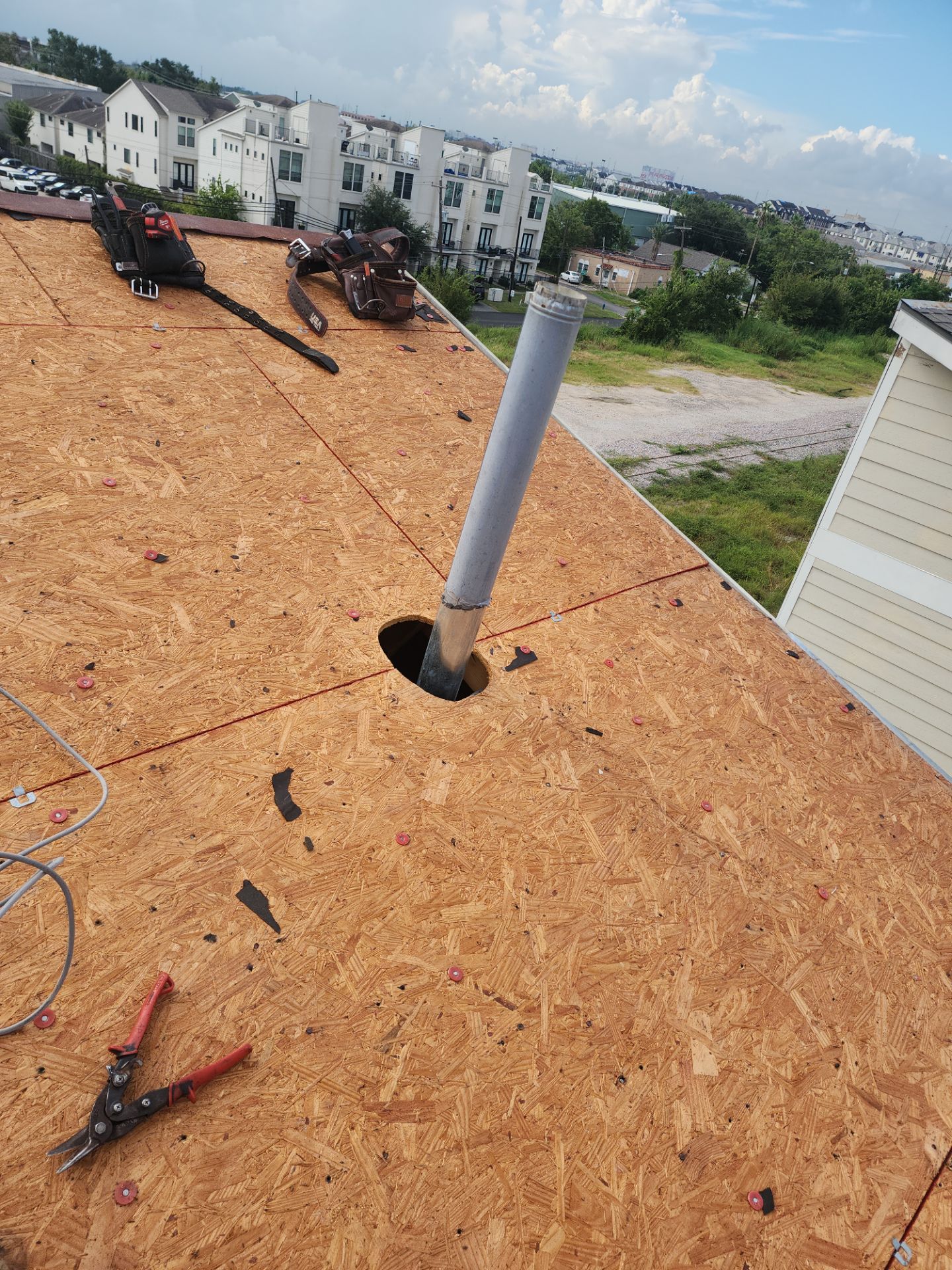 Residential Roofing Installation using Owen's Corning Duration (Lifetime) Shingles by Roof Repair Company