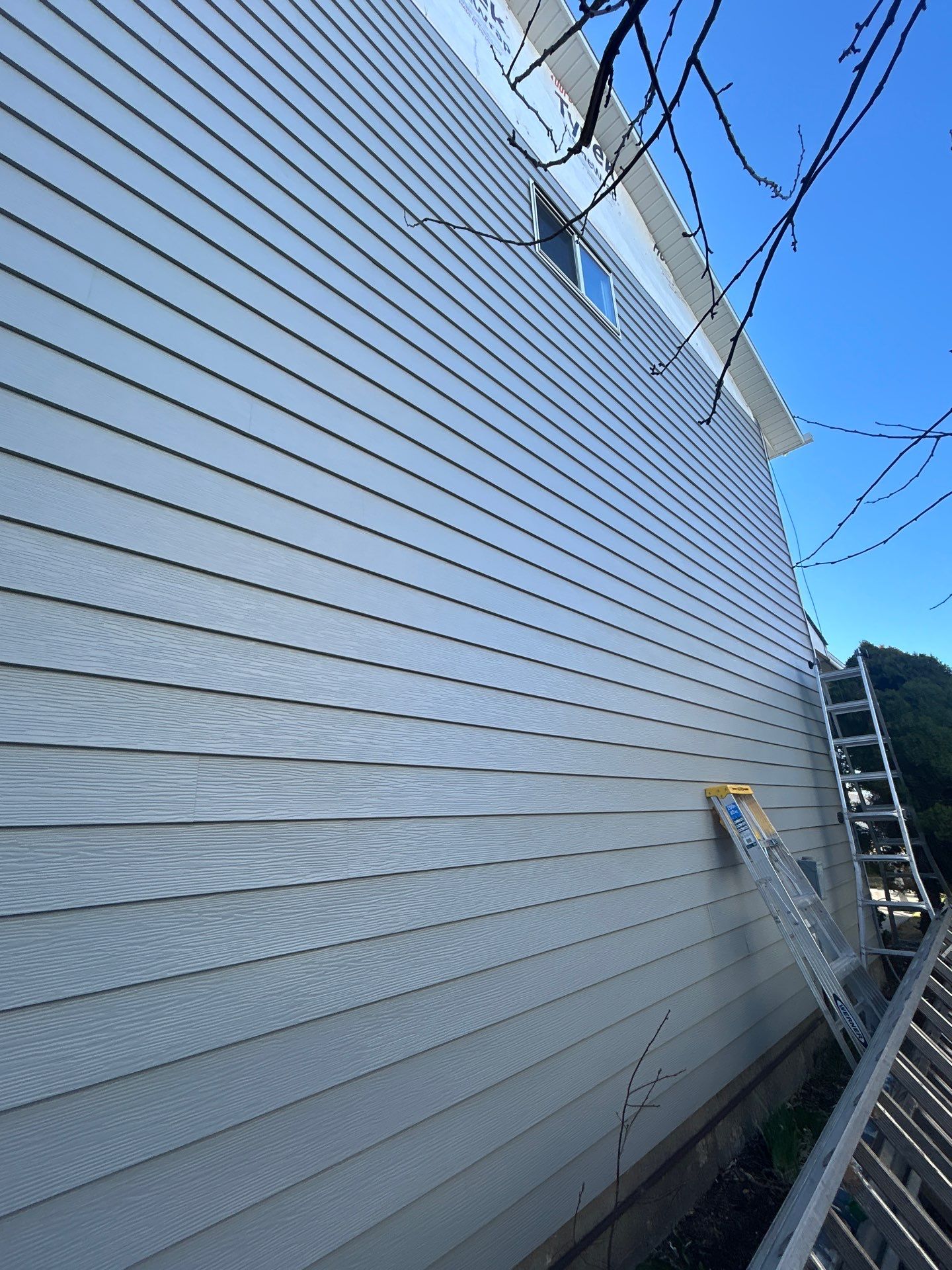 Lindon | Hardie & Steel Mixed Siding | Pearl Gray by Ideal Siding Utah