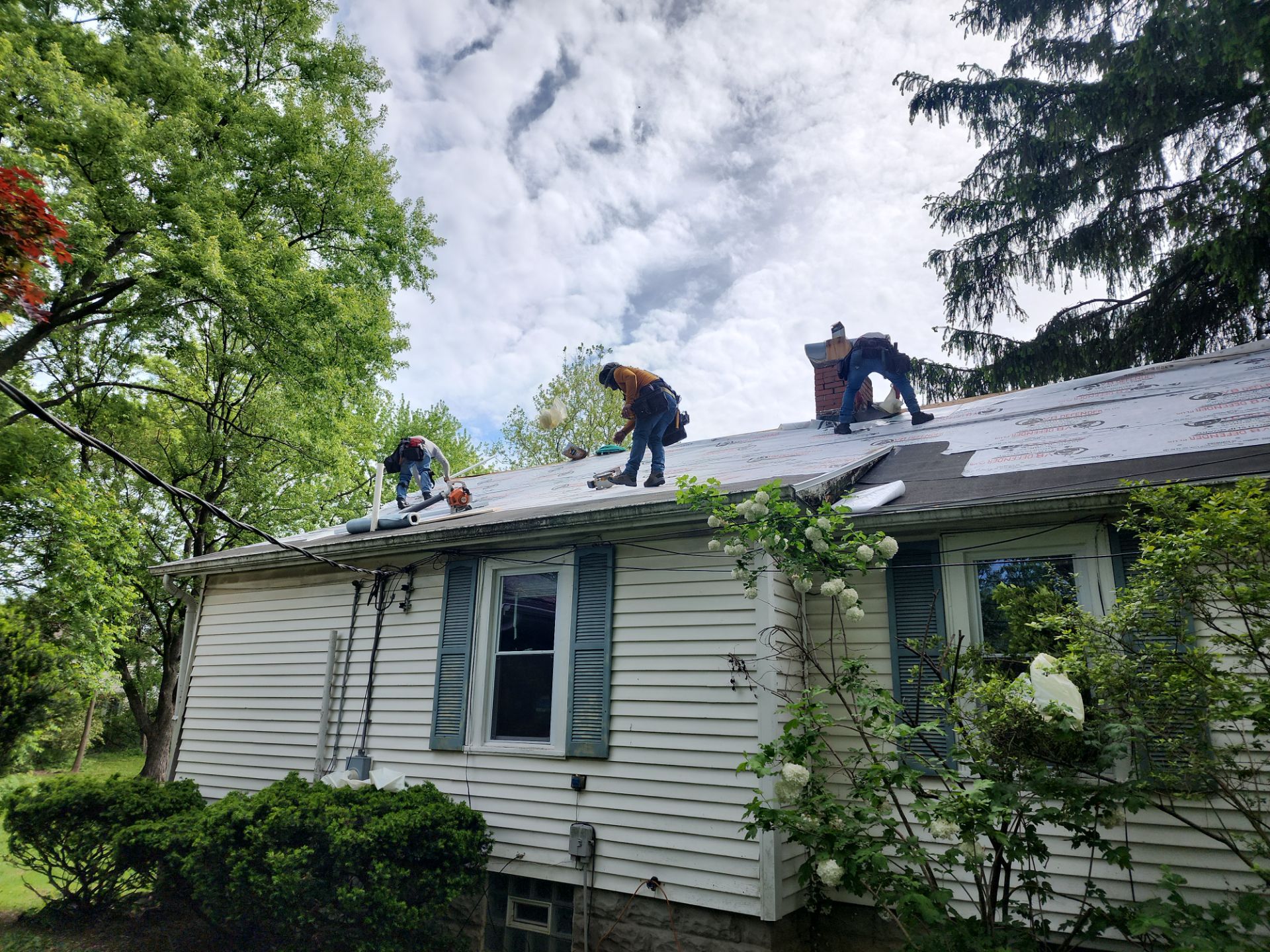 Re-roof the Art Studio nestled among the pines by SOS Home Ohio 