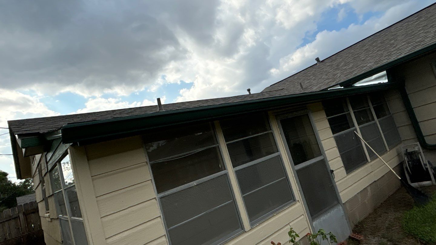 Residential Roofing Installation using Owen's Corning Duration (Lifetime) Shingles by Roof Repair Company