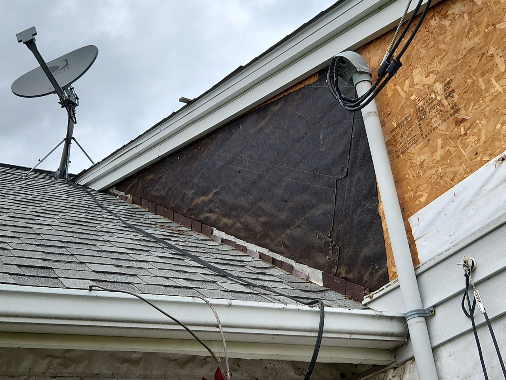 CertainTeed Restoration, Color, Midnight by Eagle Eye Roofing