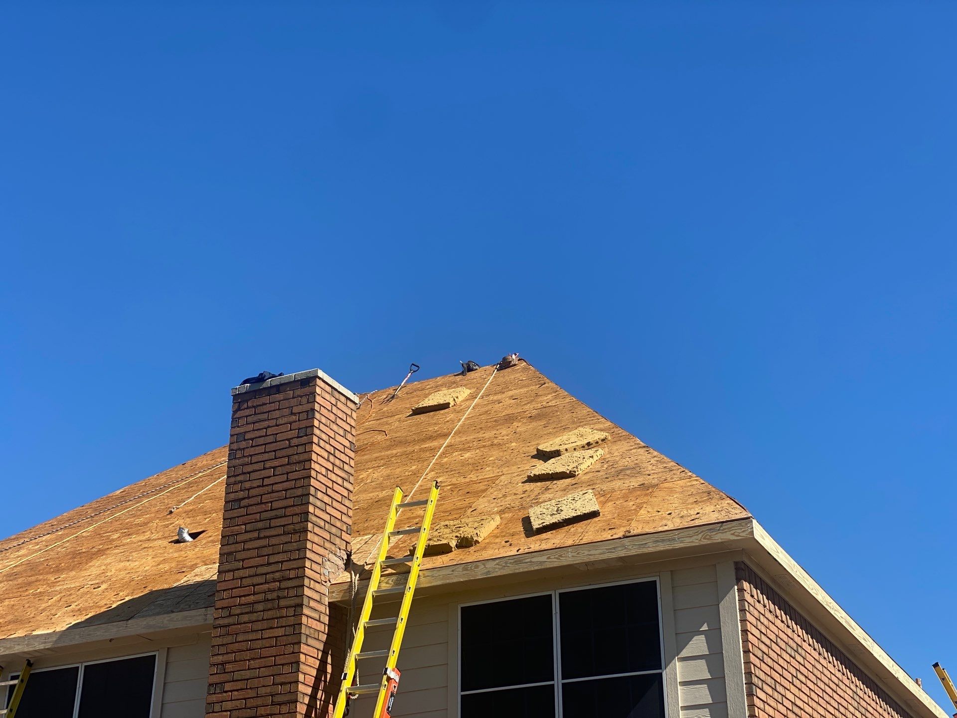 Residential Roofing Installation using Owen's Corning Duration (Lifetime) Shingles by Roof Repair Company