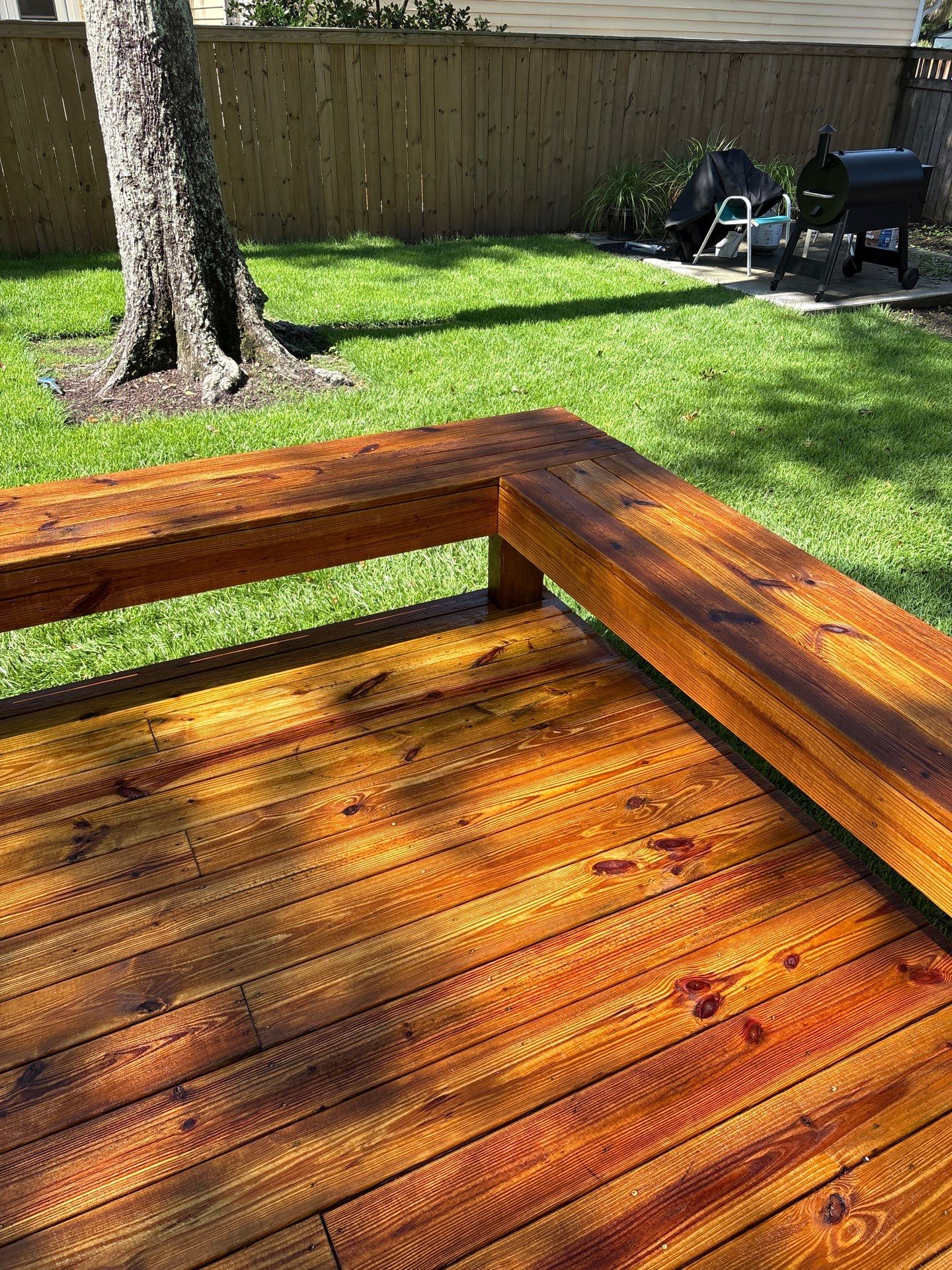 Wood Deck using Wood Sealant by DuraSeal