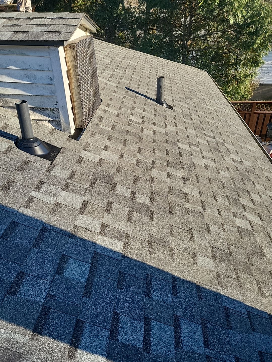 ATLAS PINNACLE COLOR: COASTAL GRANITE DRIP EDGE: TUXEDO GRAY by Eagle Eye Roofing