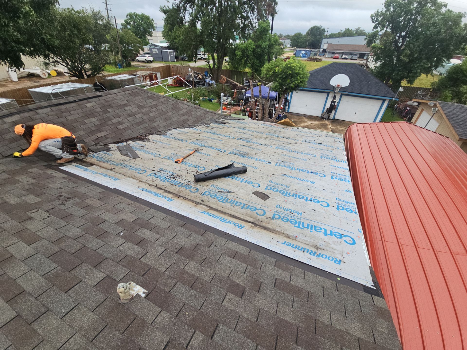 Residential Roofing Installation using Owen's Corning Duration (Lifetime) Shingles by Roof Repair Company