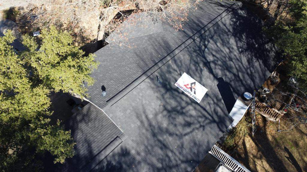 Onyx Black - Owens Corning TruDefinition Oakridge by RoofsOnly.com