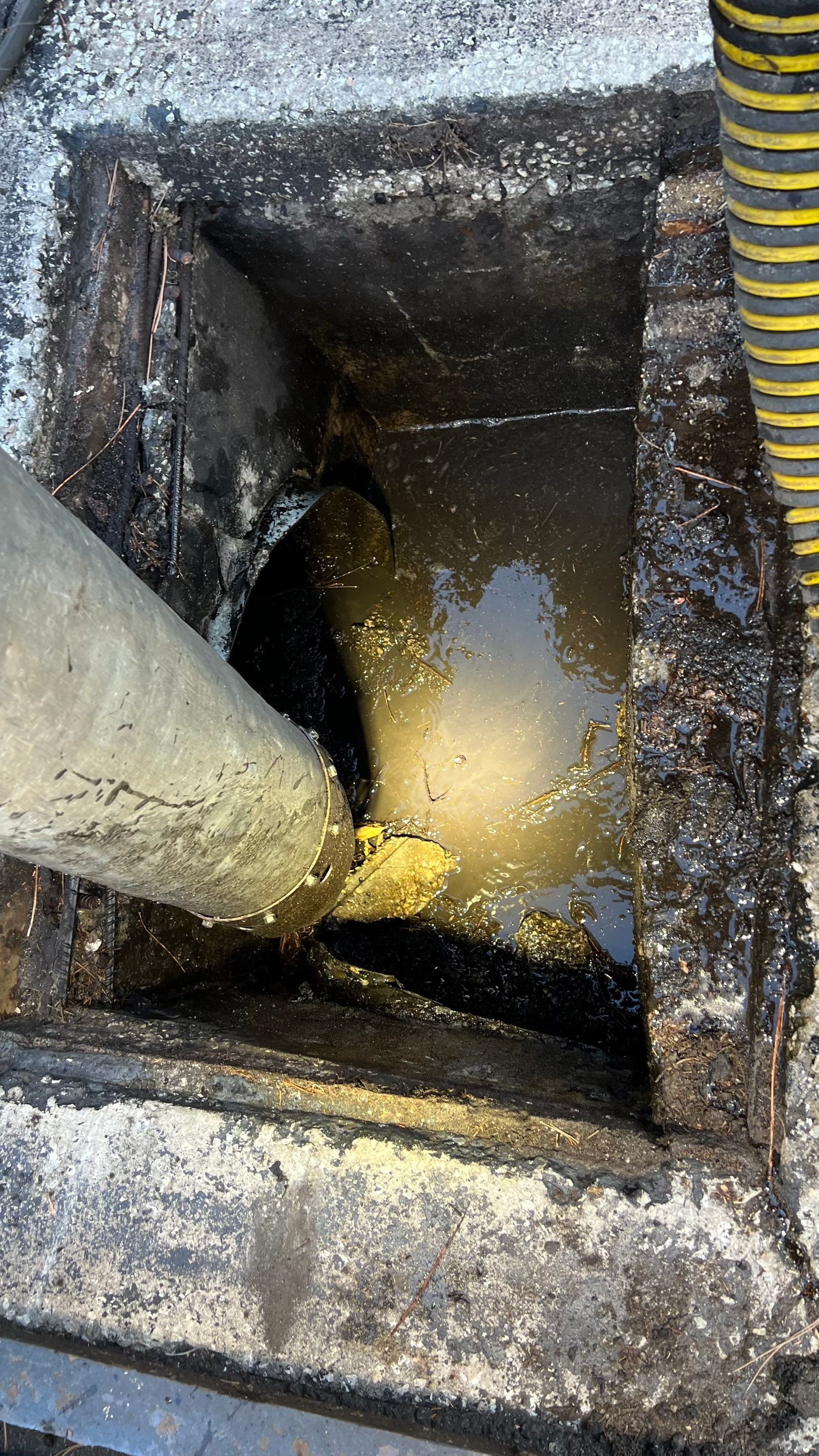 Apartment Complex Storm Water System Cleaning and Maintenance by APS Power & Water