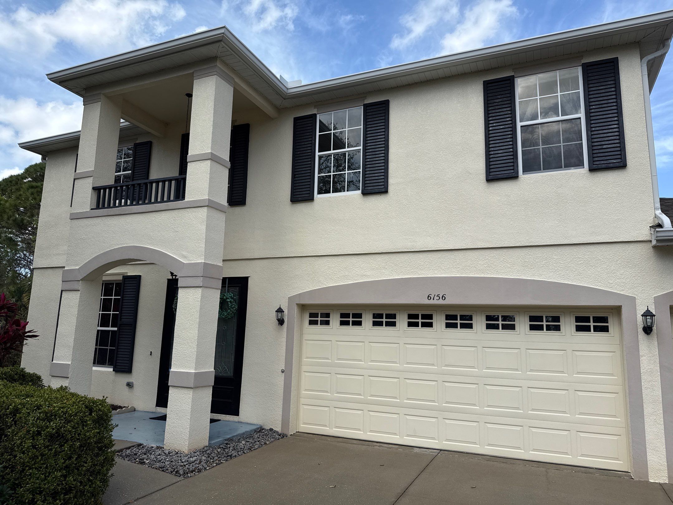 Barrington Ridge 2-Story House & Driveway Cleaning – Before & After Transformation! by Sunshine AquaWash