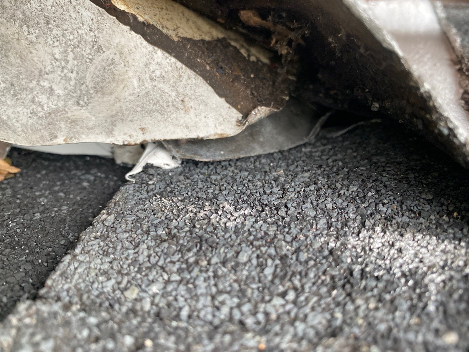 Asphalt Roof, Vinyl Siding, and Aluminum Gutter Replacement by Custom Installations