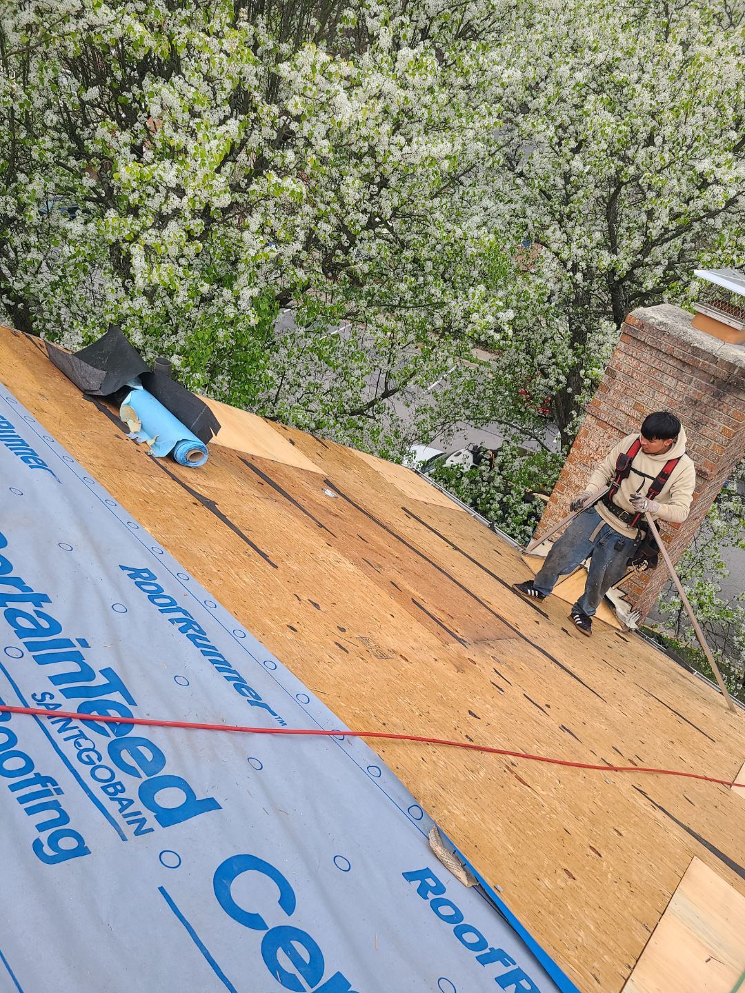 Springfield: Residential Roof Replacement with CertainTeed Landmark Pro in Max Def Red Oak by RM Banning, Inc.