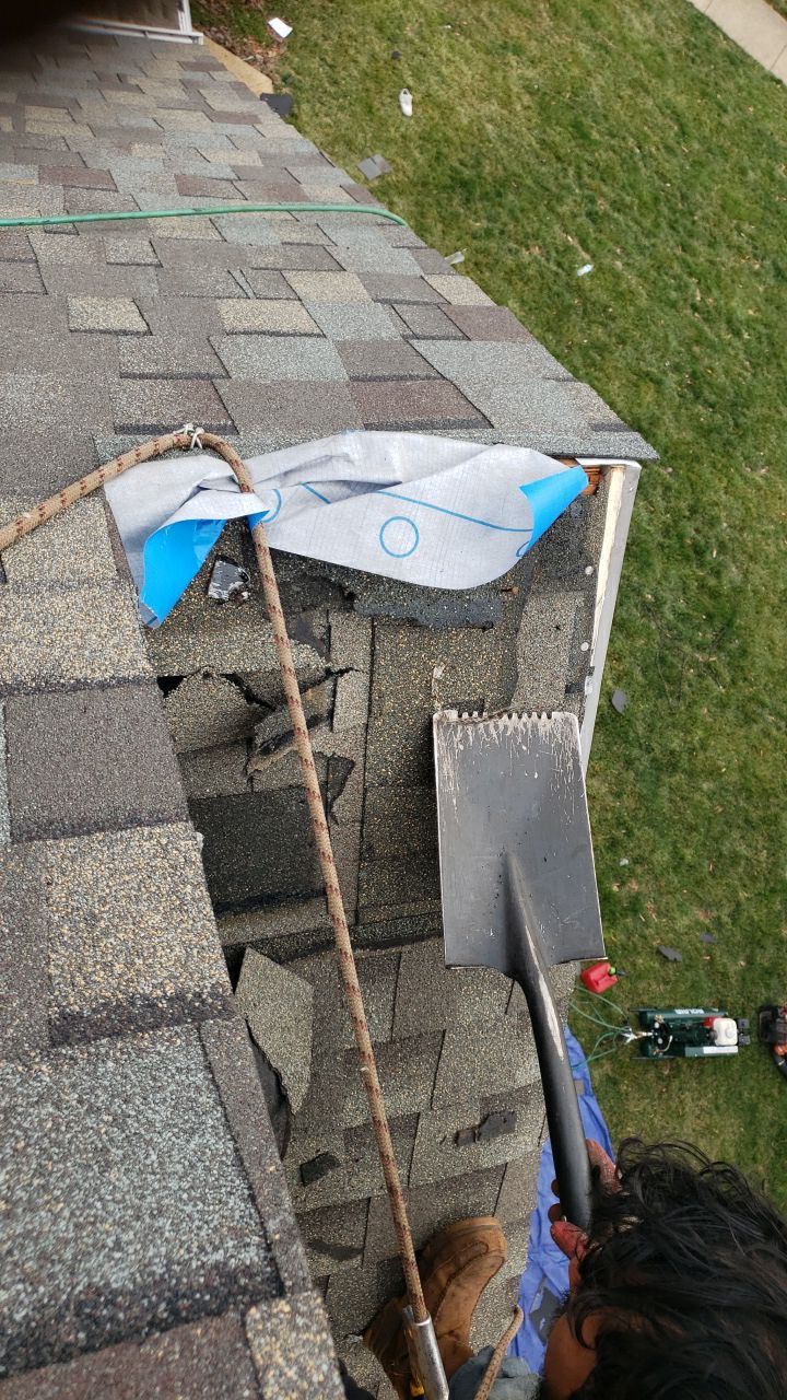 Fairfax Station: CertainTeed Landmark Pro Designer Shingles in Max Def Weathered Wood by RM Banning, Inc.