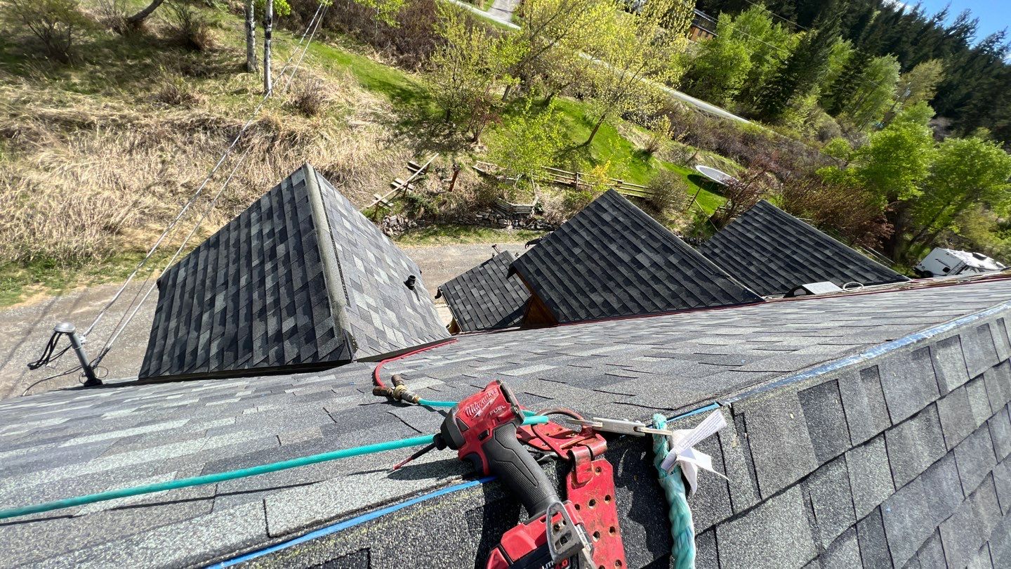 Residential Cedar ReRoofing using Malarky Vista shingles by Top Notch Roofing Inc