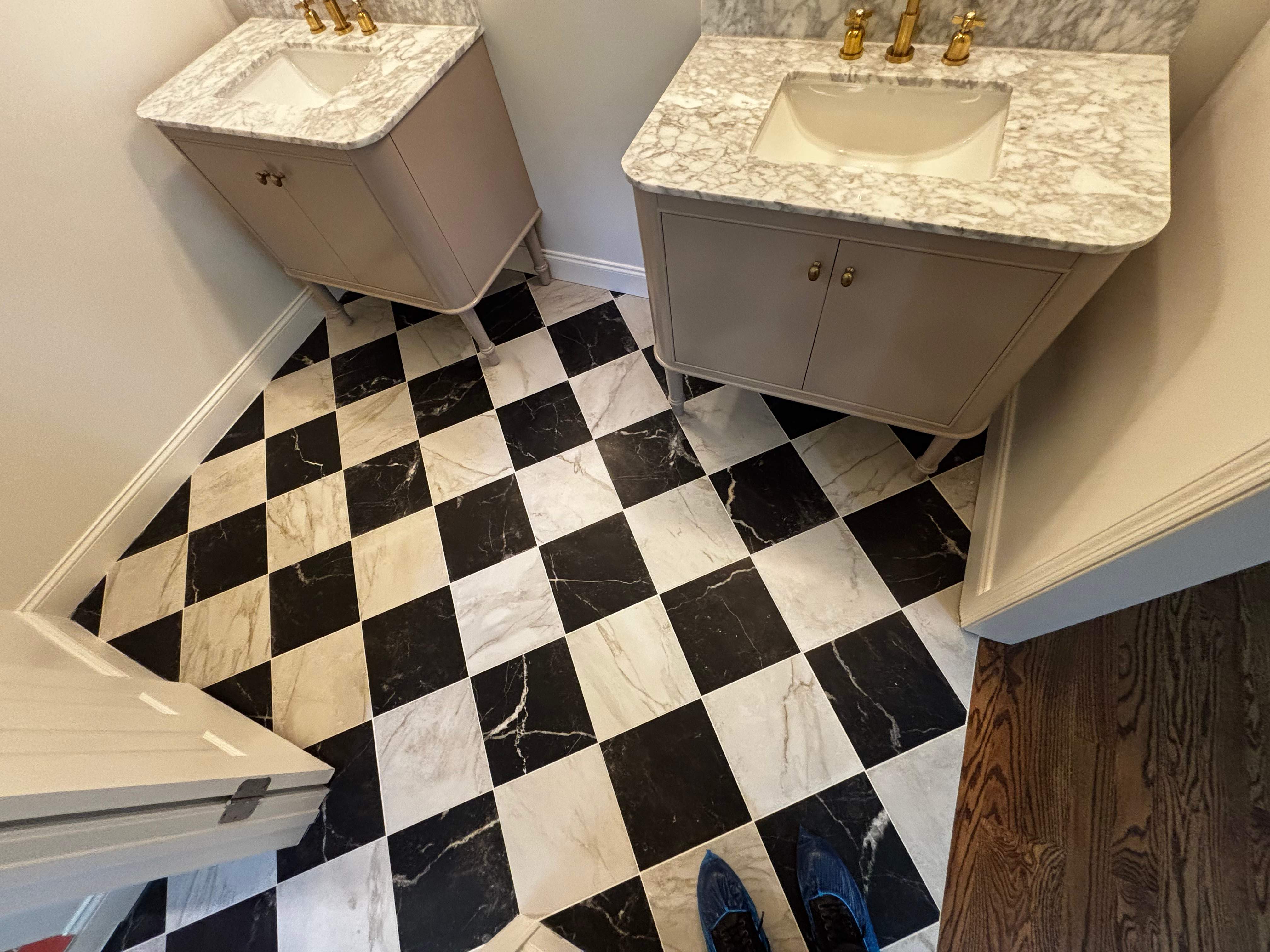 Master bathroom renovation by Prudencio