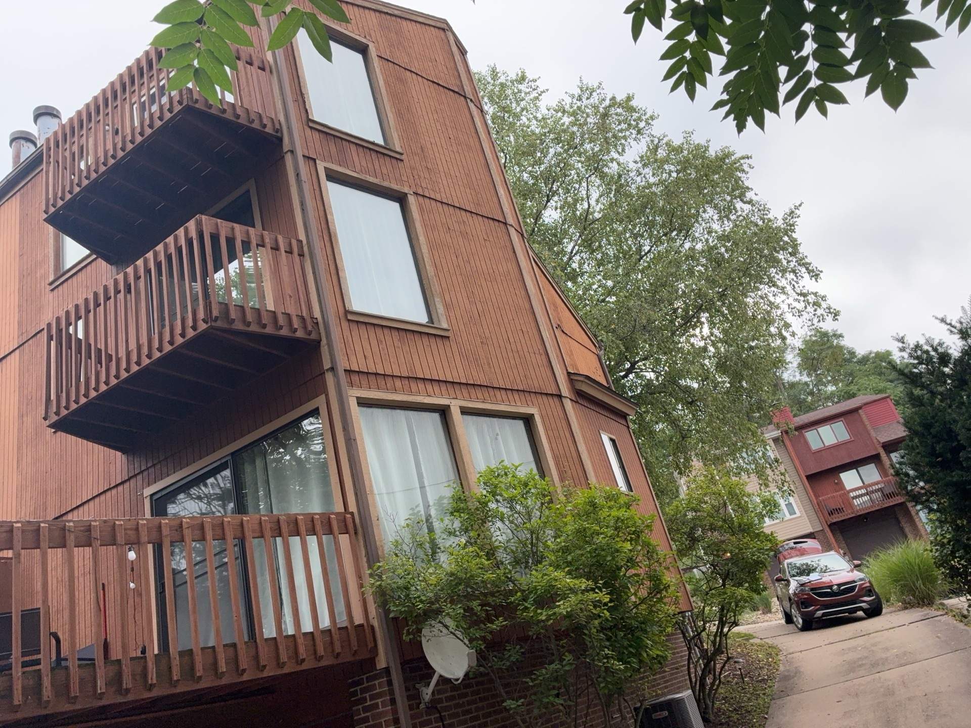 Mastic Quest Full Russet Red Home in Pittsburgh by Ideal Siding Pittsburgh