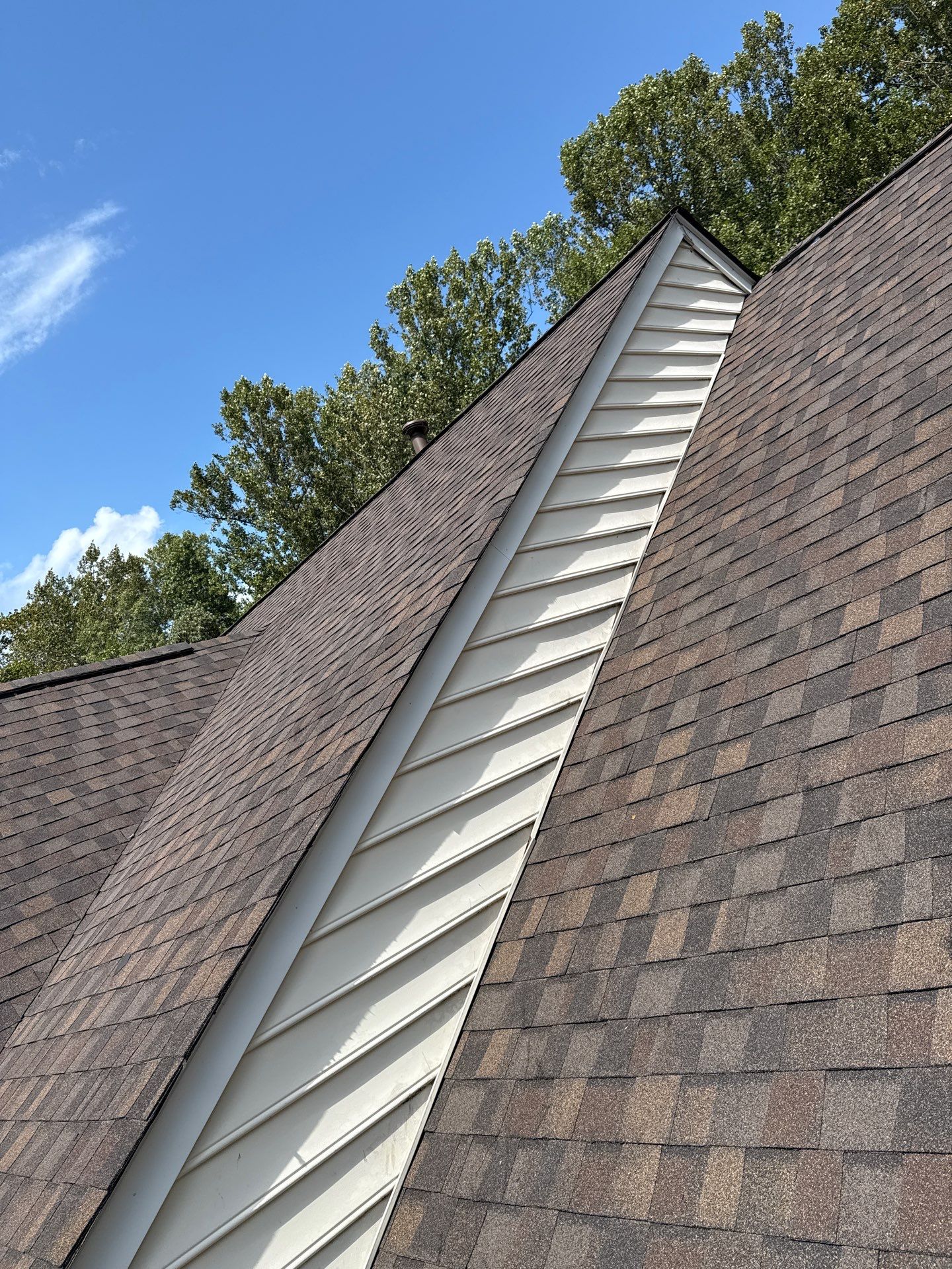 Fairfax station: Residential Roof with CertainTeed Landmark Pro in Max Def Shenandoah  by RM Banning, Inc.