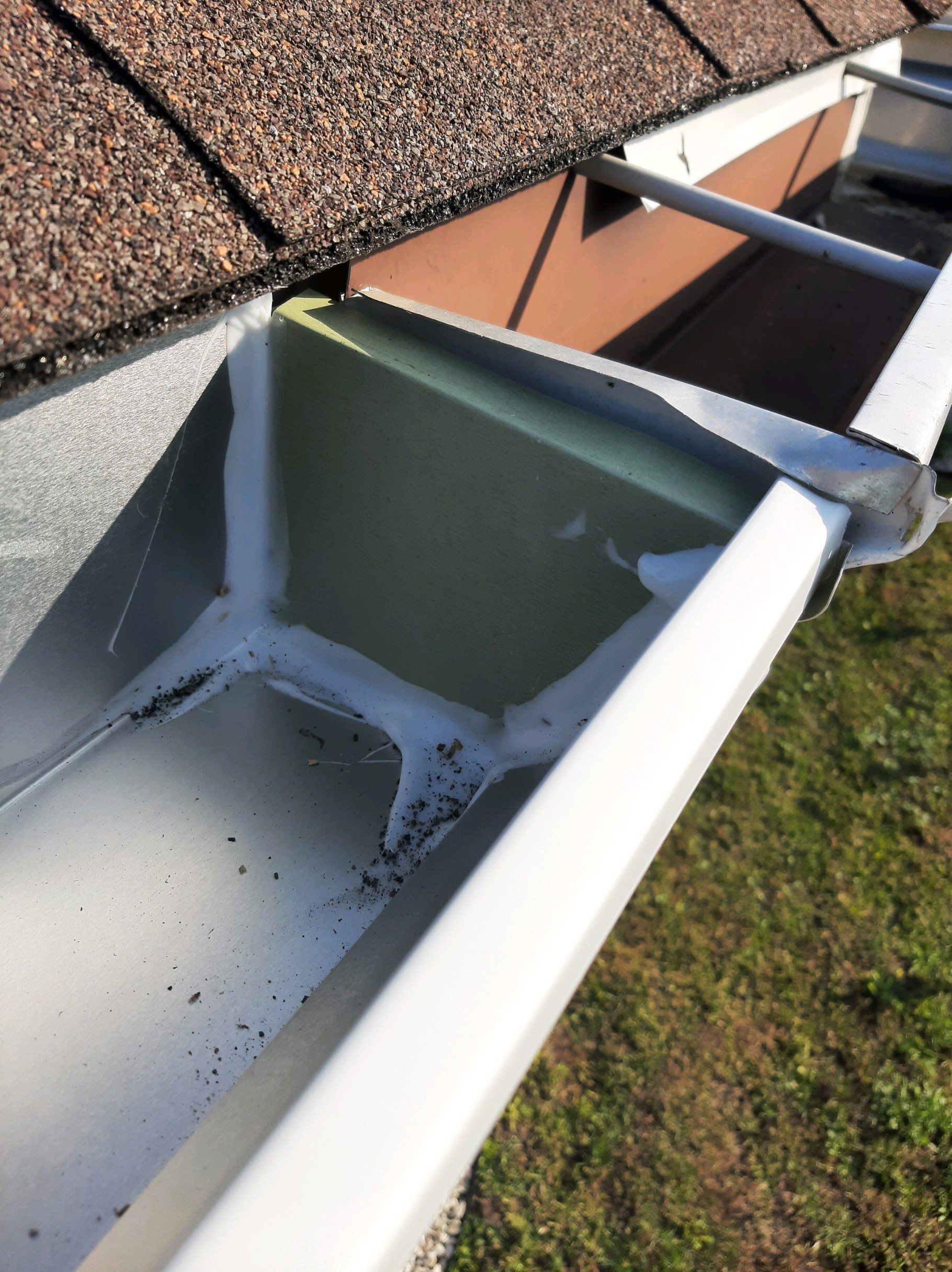 Gutter Installation using K-Style Seamless Gutters by Gutter Professors