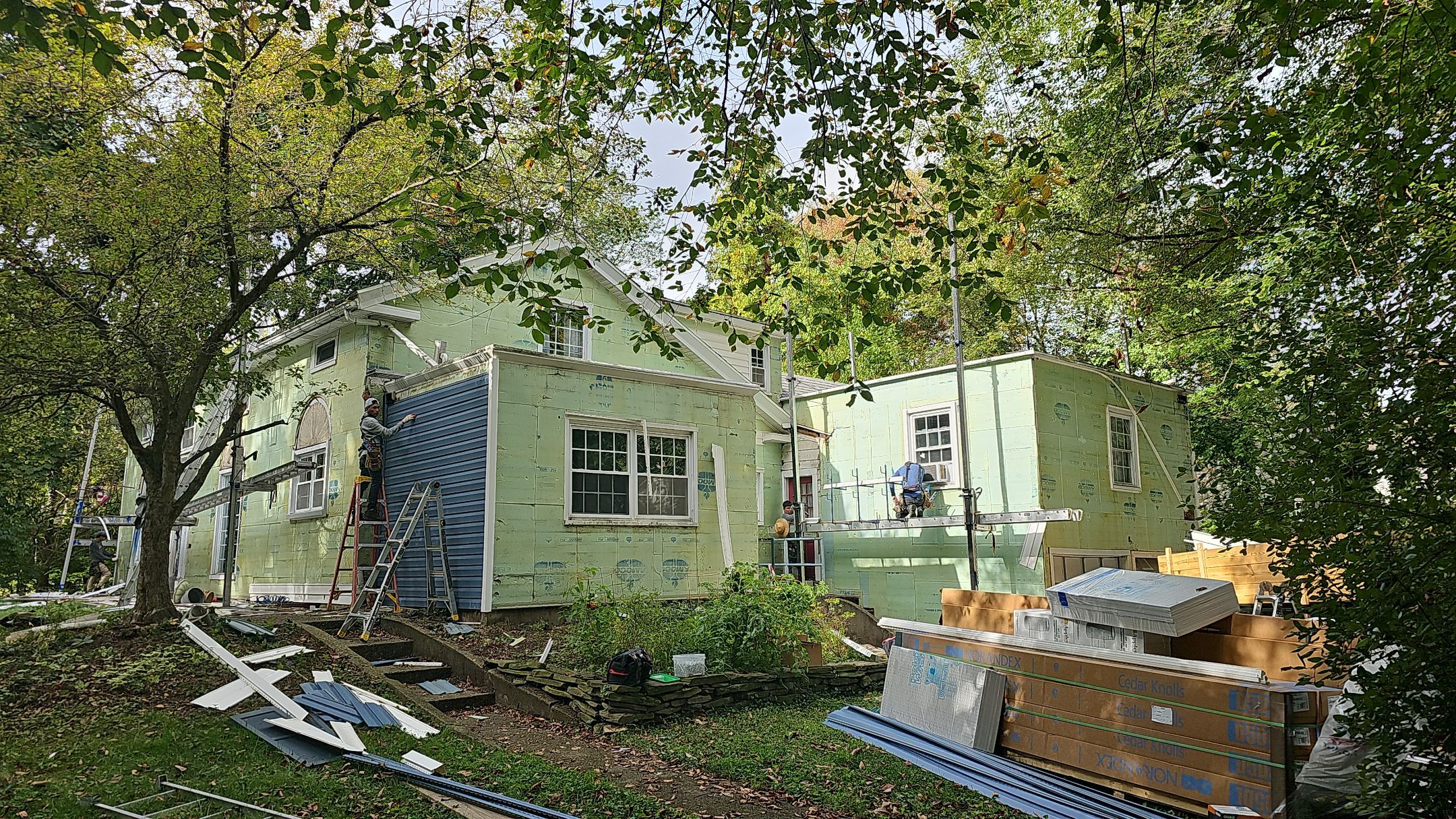 Norandex Cedar Knolls, Color: Jamestown Blue by Eagle Eye Roofing