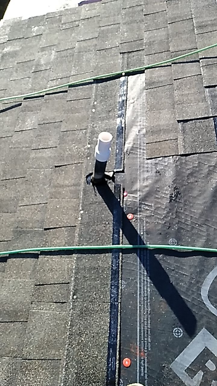 Residential Roofing Installation using Owens Corning Oakridge- Williamsburg Gray by Indigo State Roofing