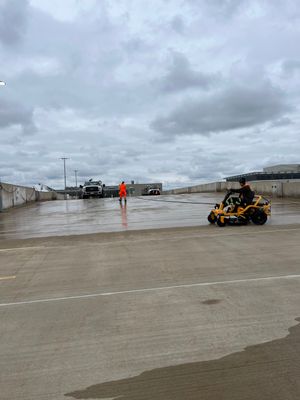 Parking garage using Hot water