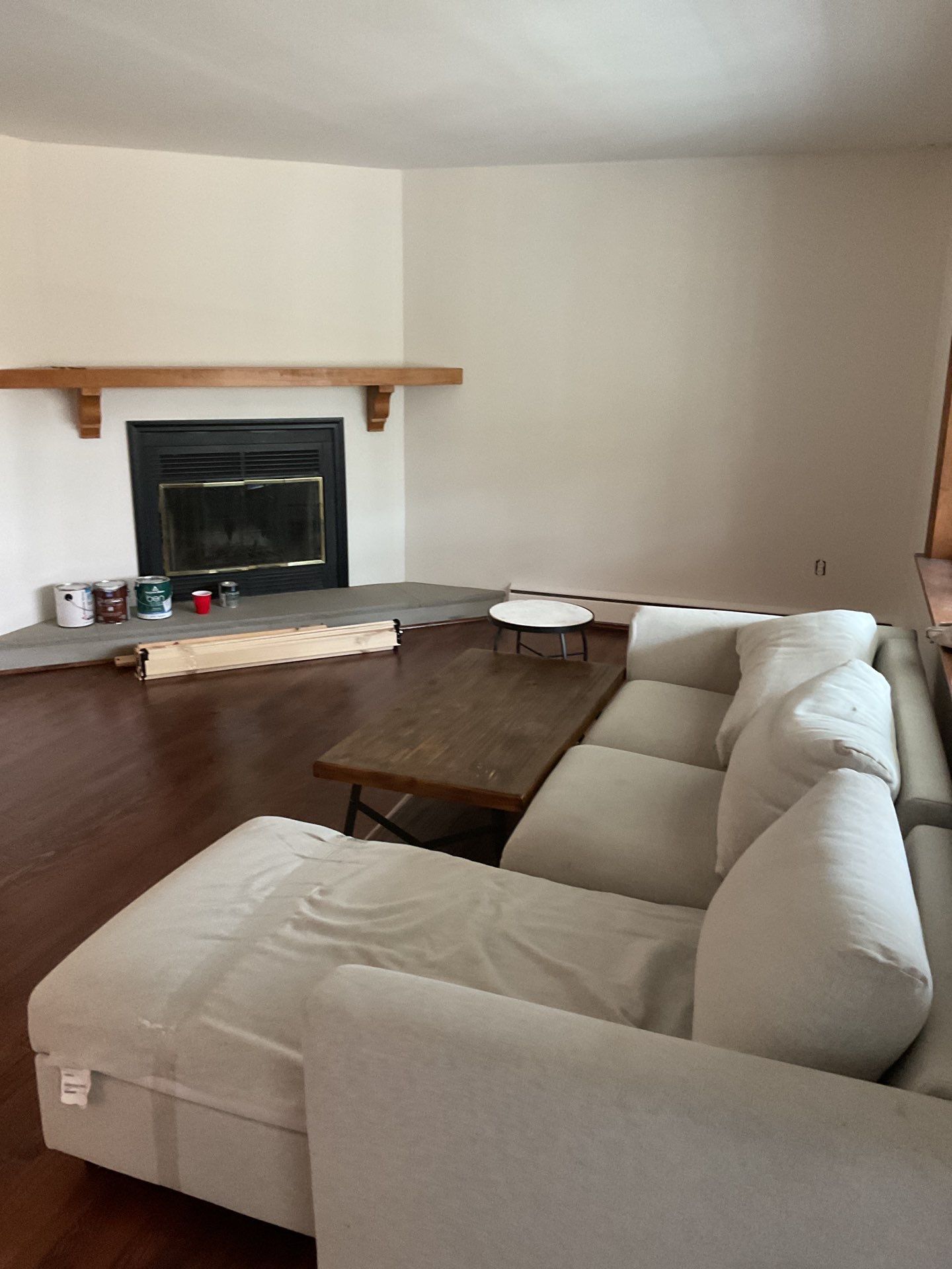 Full Interior Transformation in Media by Groovy Hues