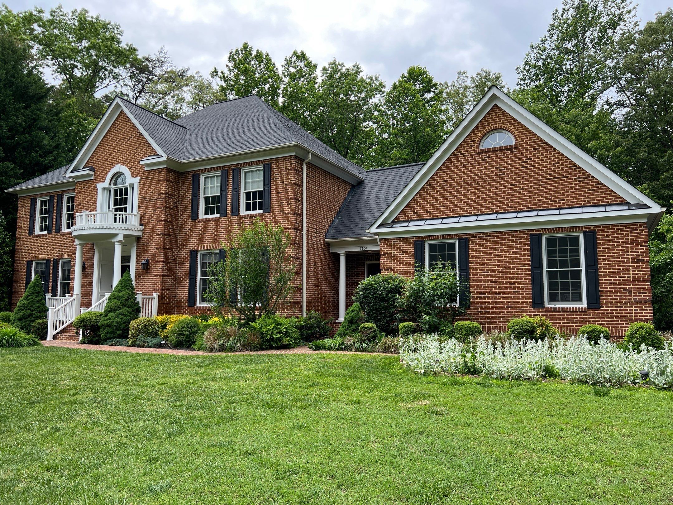 Clifton - CertainTeed Landmark Charcoal Black by RM Banning, Inc.