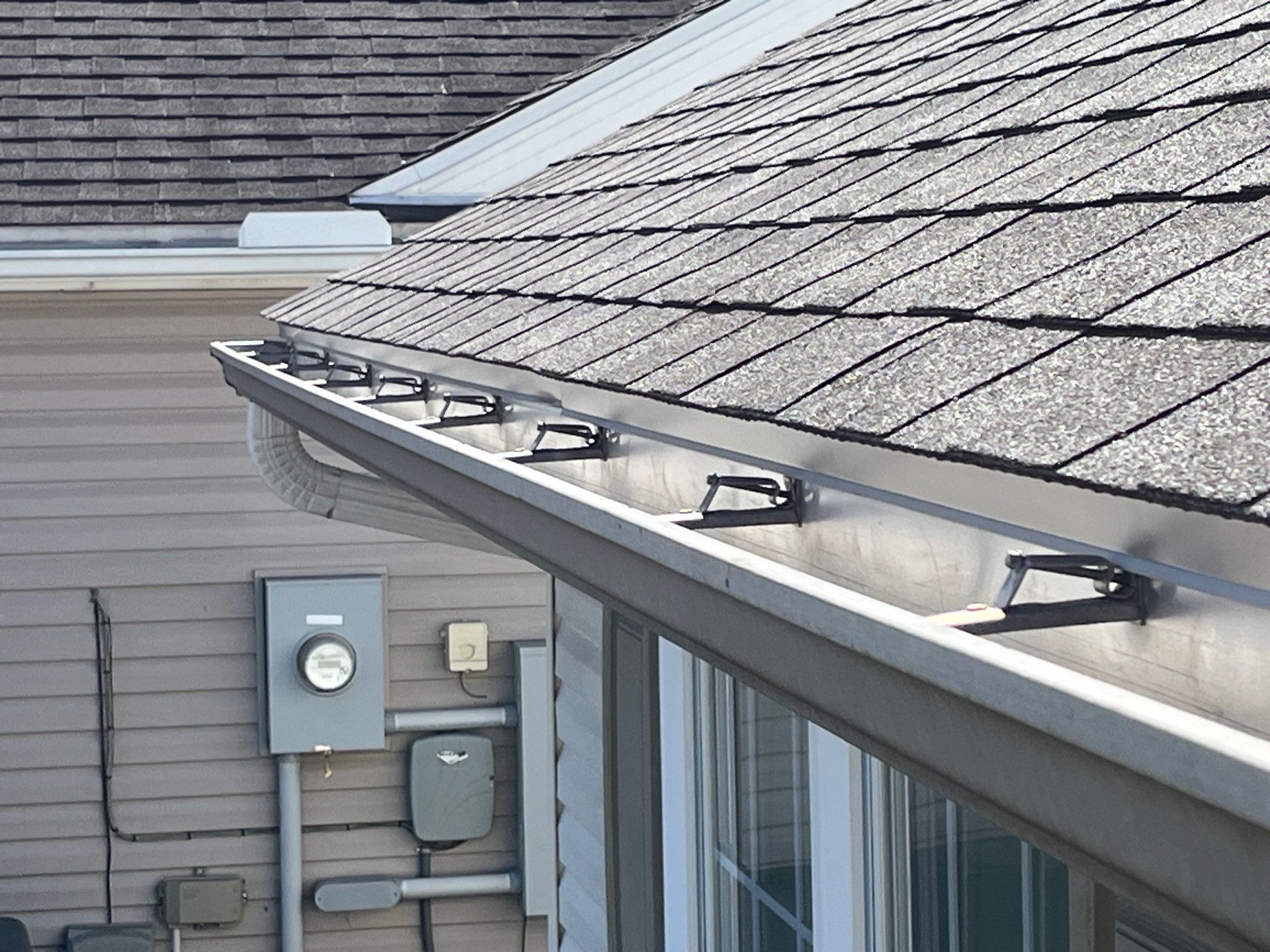 Residential Roofing Installation using CertainTeed Landmark Weathered Wood by Nitro Roofing and Construction
