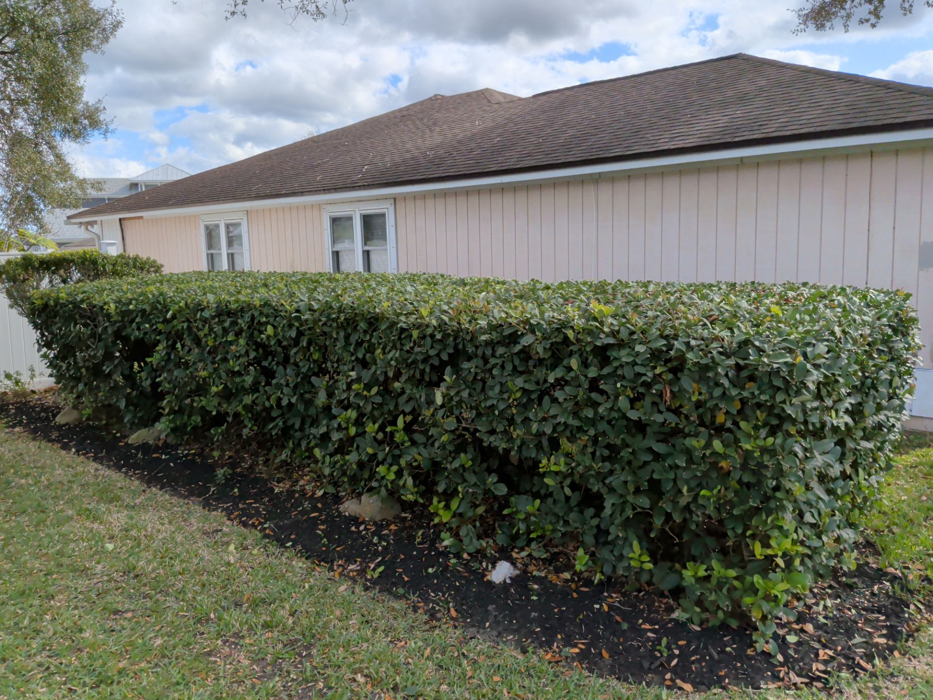 Flower Bed & Property Cleanup San Pablo area — Jacksonville Beaches, FL by Harmoni Home Services