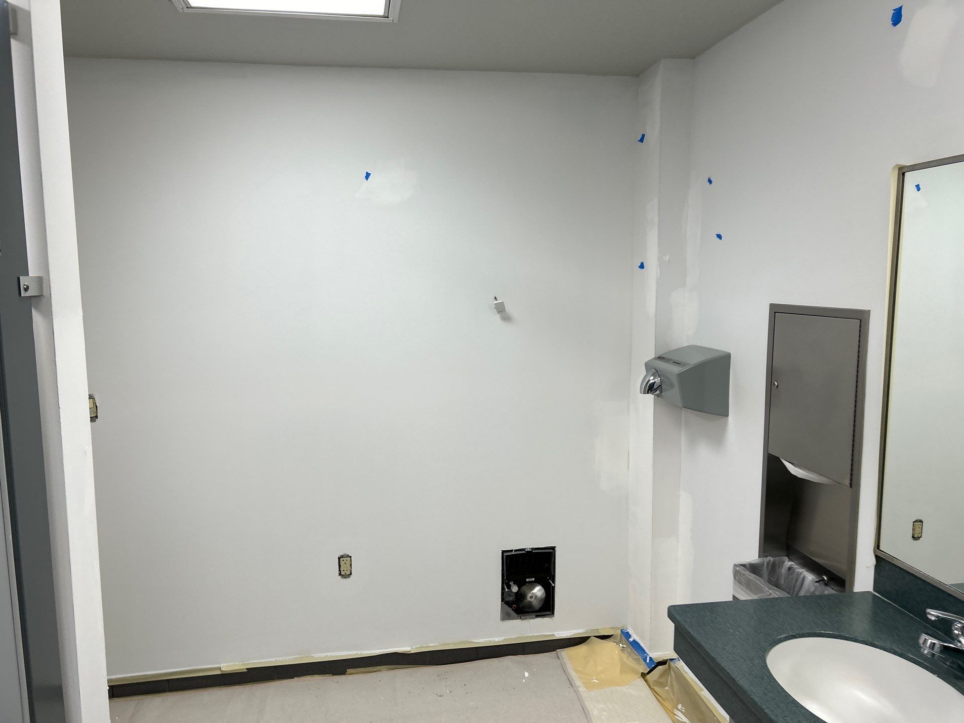 Wallpaper removal and Painting by Gordon Painting