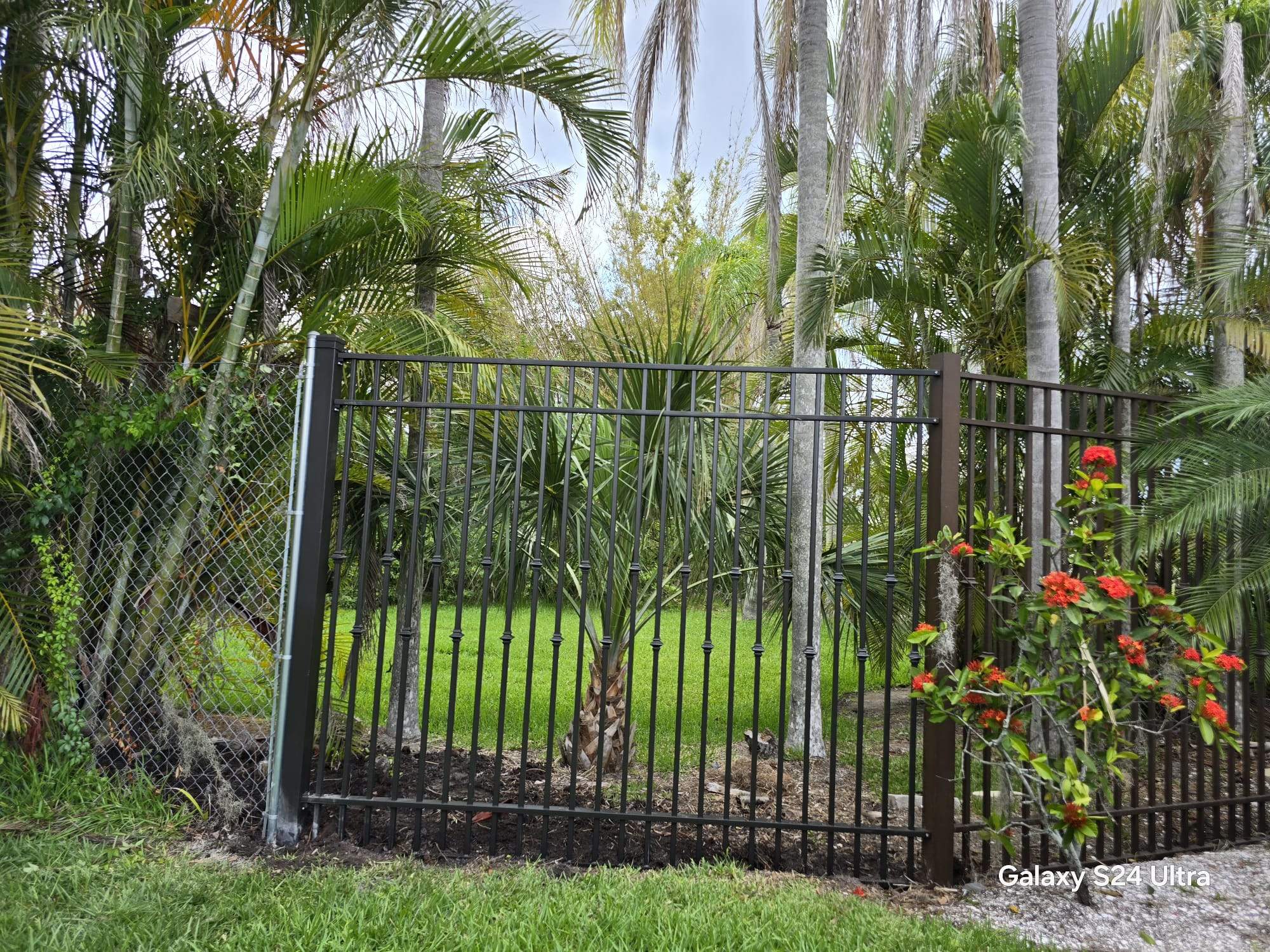 Decorative Aluminum Picket Fence Installation for Palmetto Property by True Fence LLC