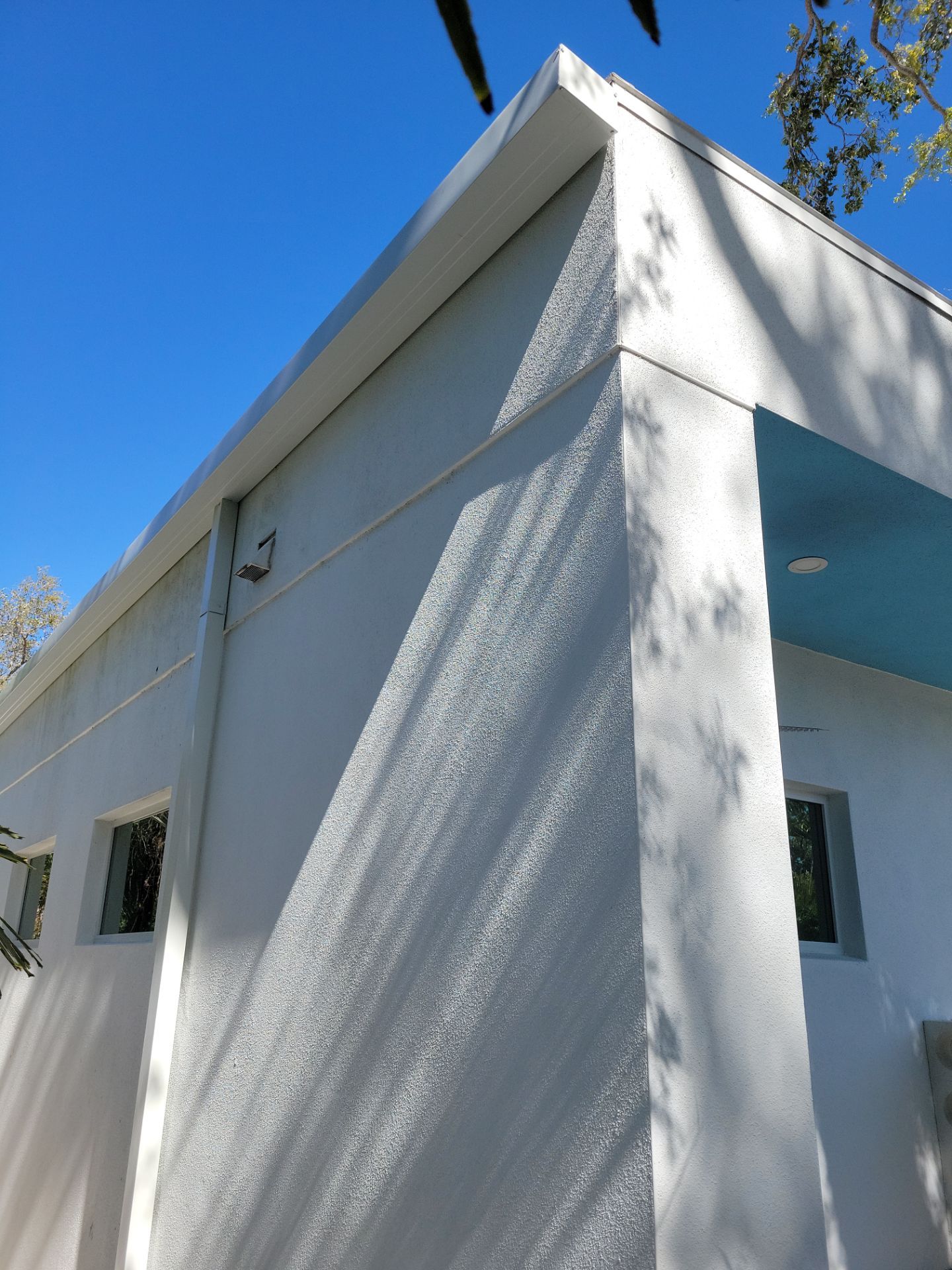 7-Inch Smooth Box Seamless Gutters in Sarasota FL by Gutter Professors