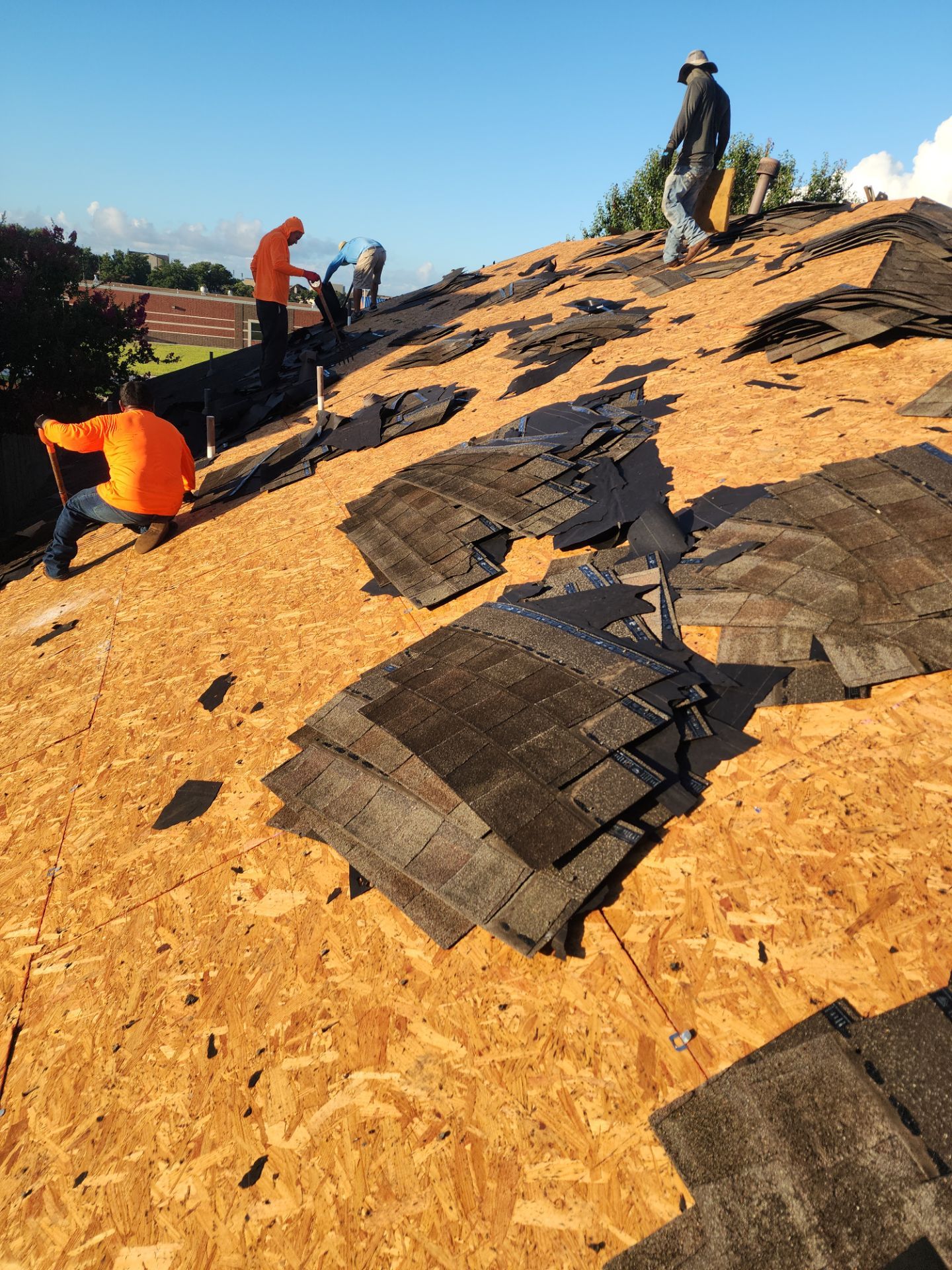 Residential Roof Installation using Owen's Corning Duration (Lifetime) Shingles by Roof Repair Company