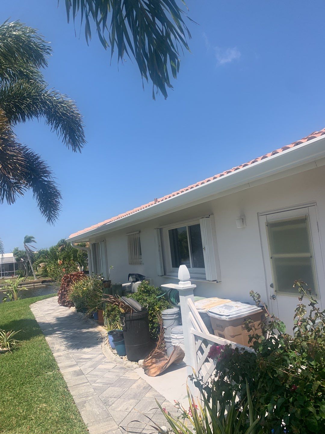 7-Inch Seamless Gutters for Punta Gorda FL by Gutter Professors