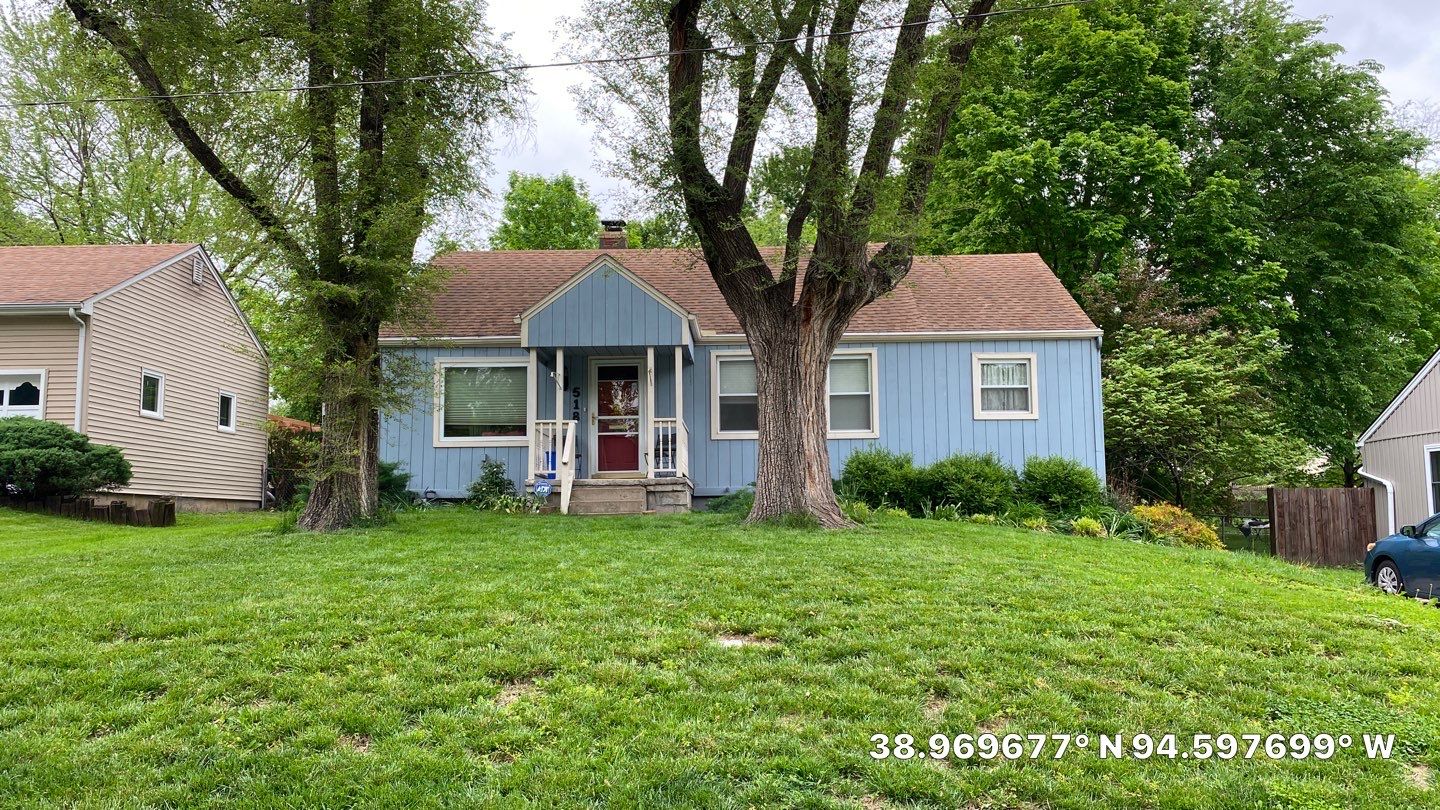Siding Installation in KCMO by EEC  Windows, Siding & Roofing 