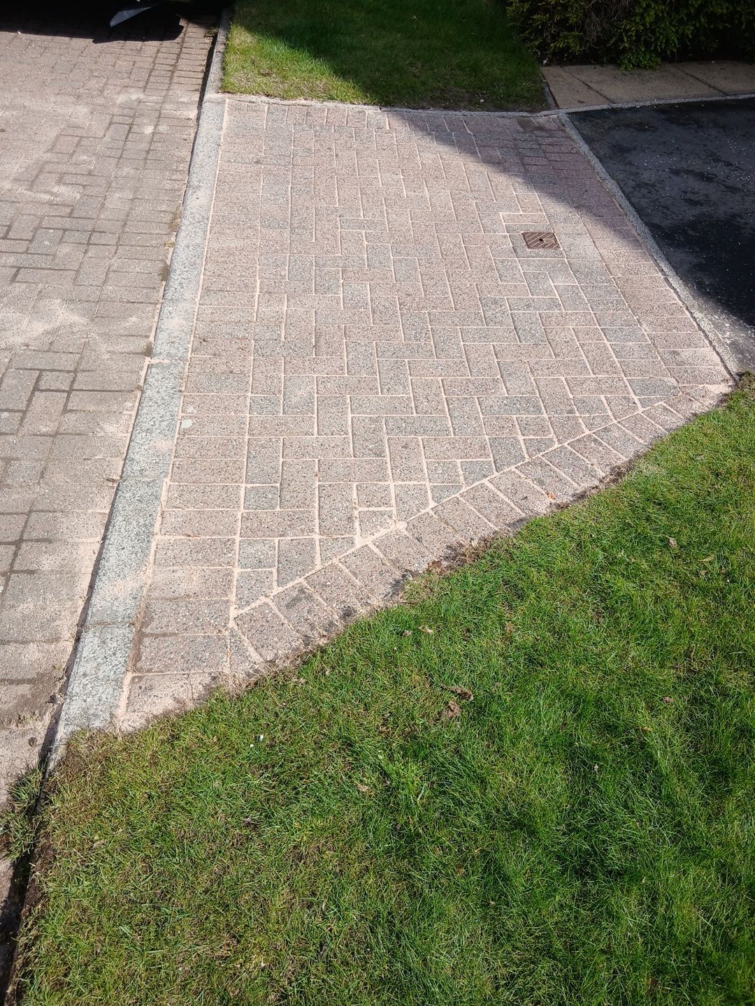 Pressure & softwash in Balerno by EZXCo Ltd