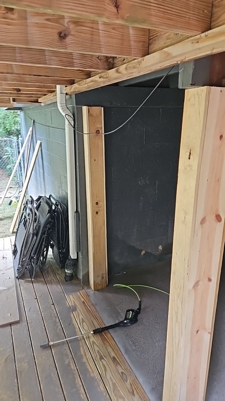 Windsor Blvd - Deck Installation by Pillar and Pine