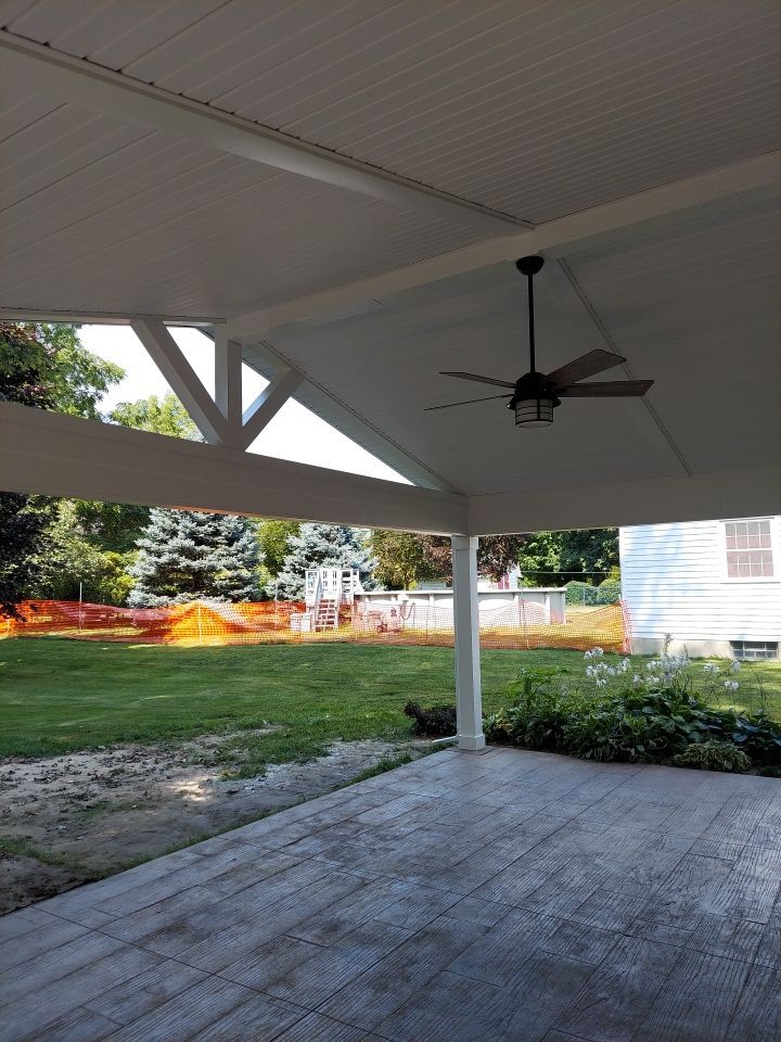 Outdoor Living- Addition by Ivy Lea Construction