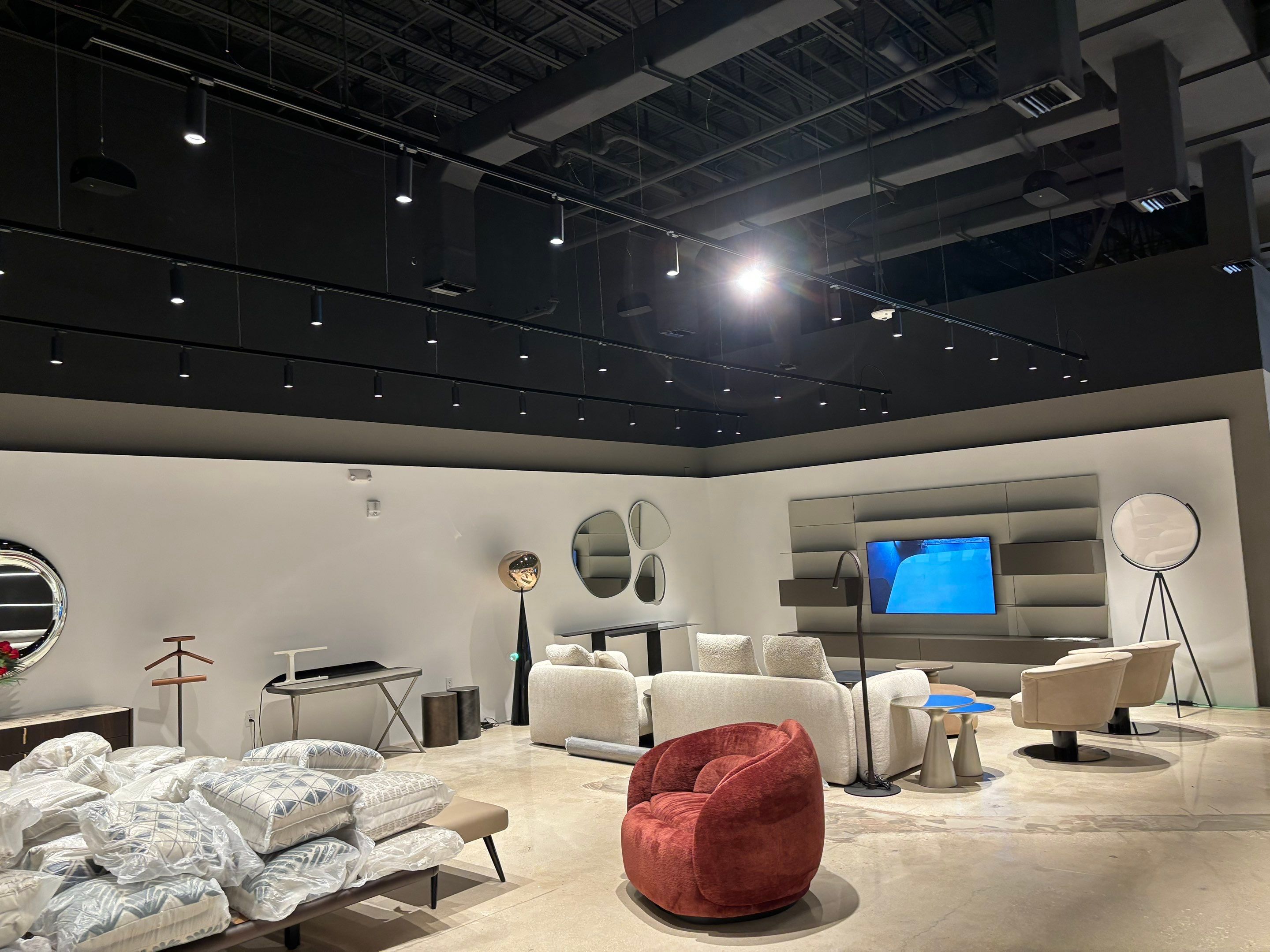 Aventura Comercial by The Goat Contractor ( Giampri Corp)