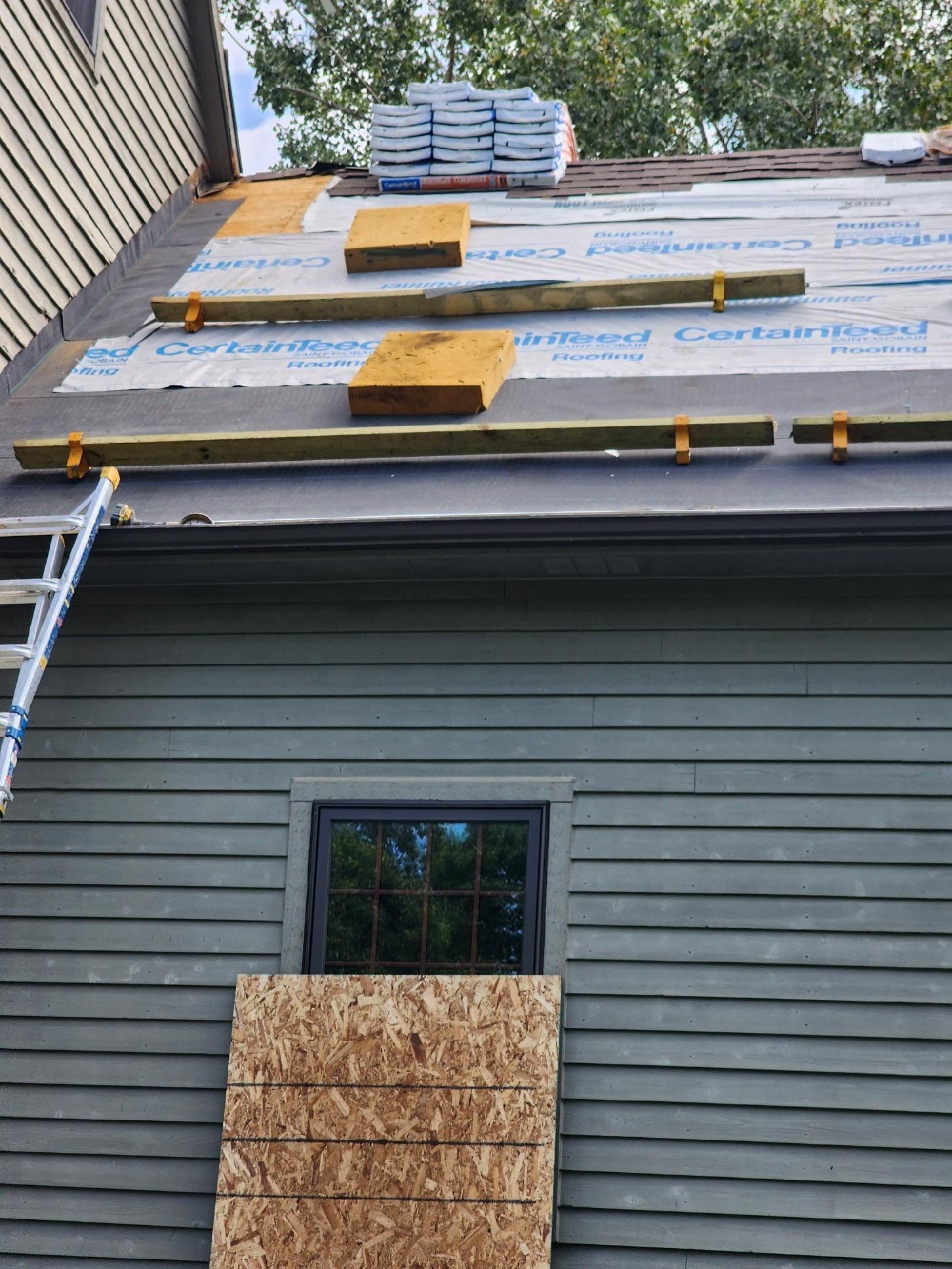 Roof Replacement using CertainTeed Northgate by 180 Contractors