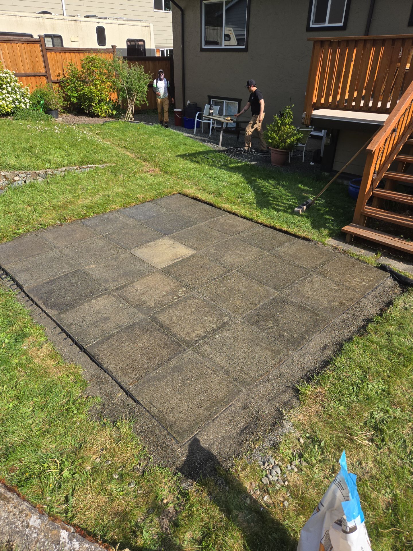 Paver Reinstallation and Restoration – Drainage and Aesthetic Enhancement by Habanero Garden and Exterior Care