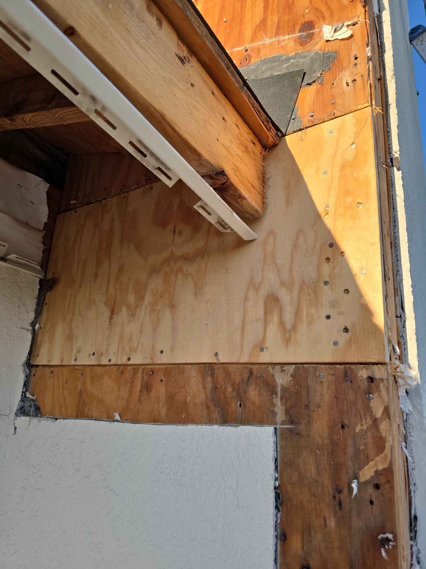 Roof Replacement in St Pete Beach, FL by Shingle Masters Roofing