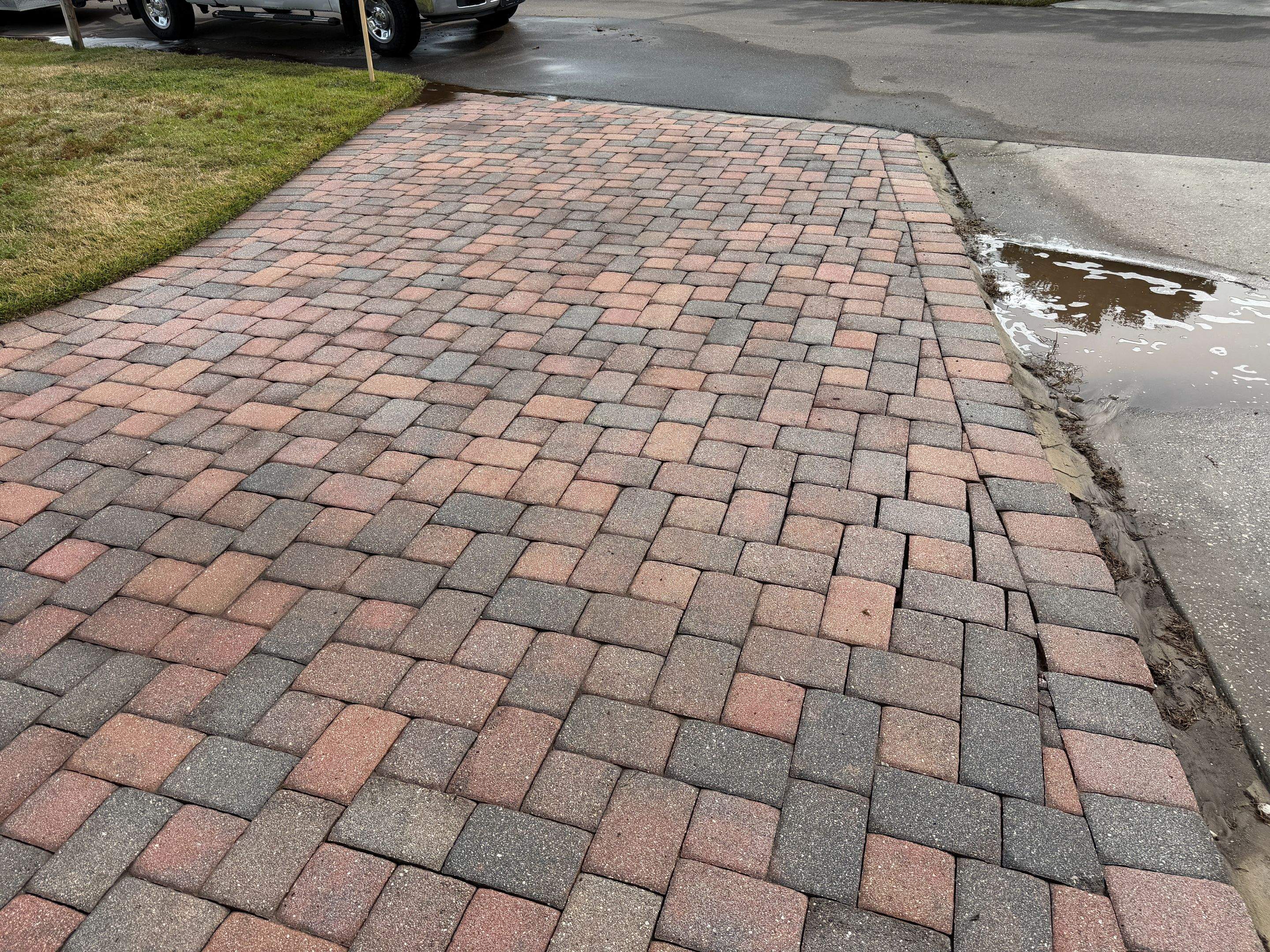Multi-Toned Paver Driveway Cleaning and Sealing in Ruskin Florida by Supreme Paver Experts