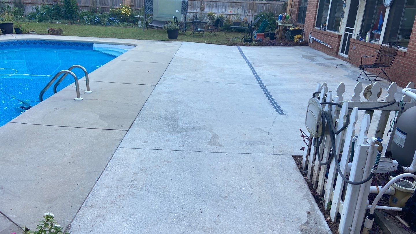 Bob's Beautiful Pool by Deese Elite Concrete Coatings