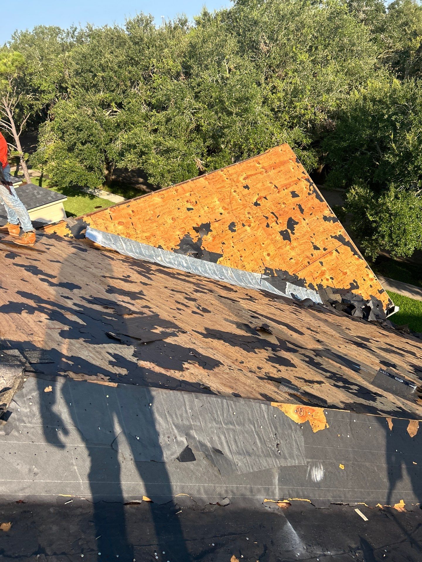 Residential Roofing Installation using Owen's Corning Duration (Lifetime) Shingles by Roof Repair Company
