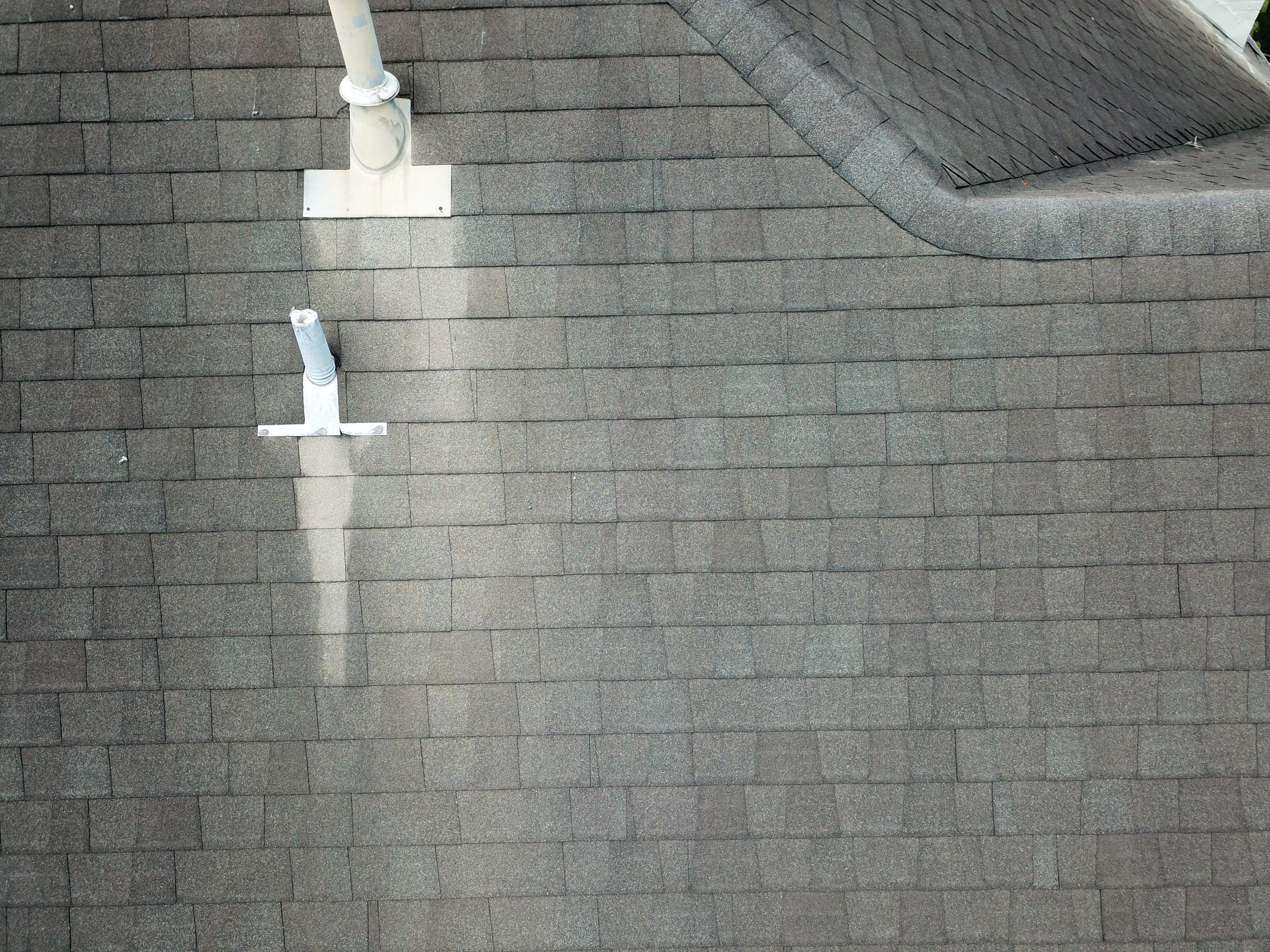 OC Duration Moire Black by HHH Roofing & Construction