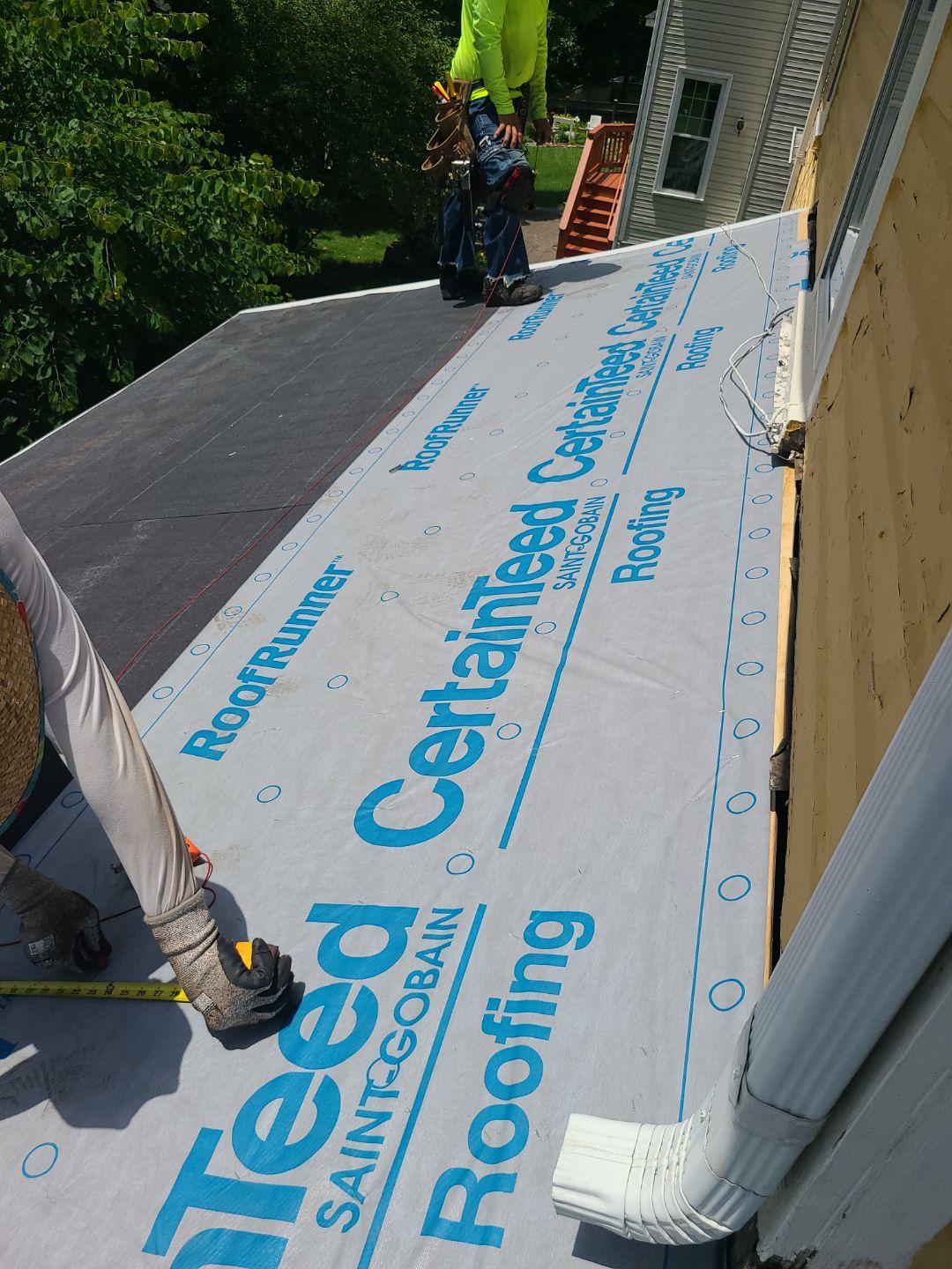 Arlington: CertainTeed Landmark Designer Shingles in Moire Black by RM Banning, Inc.