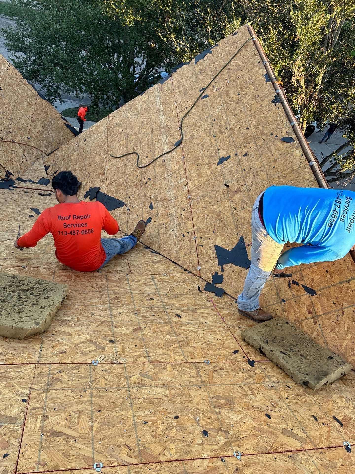 Residential Roofing Installation using Owen's Corning Duration (Lifetime) Shingles by Roof Repair Company