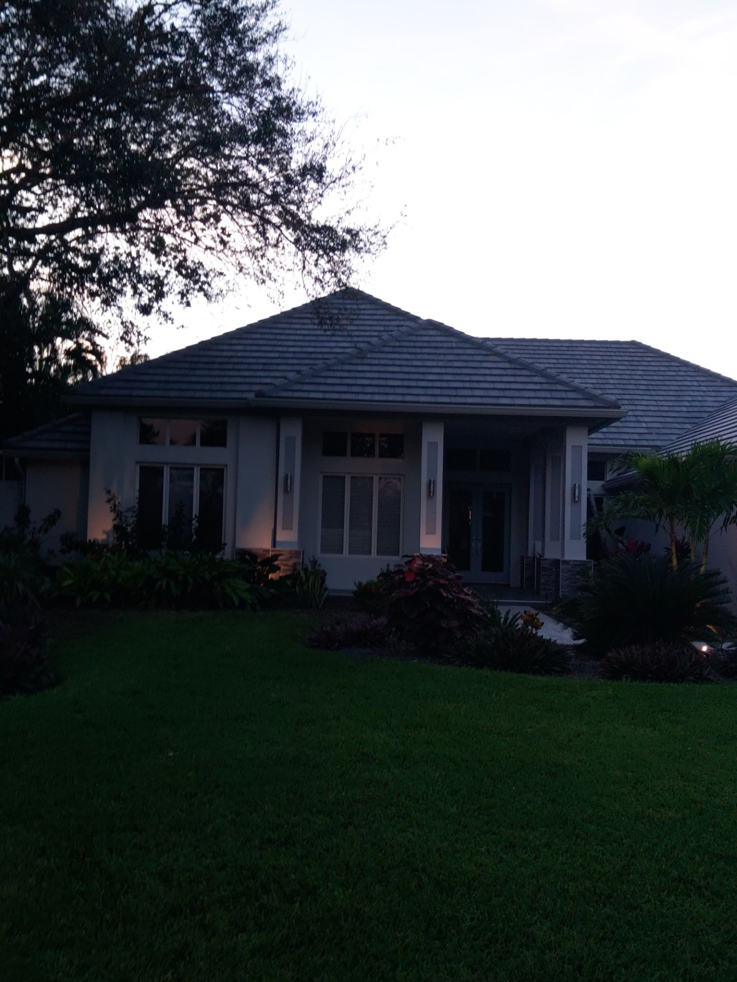 7-Inch Seamless Gutters Installation for Heavy Rain in Bonita Springs FL by Gutter Professors