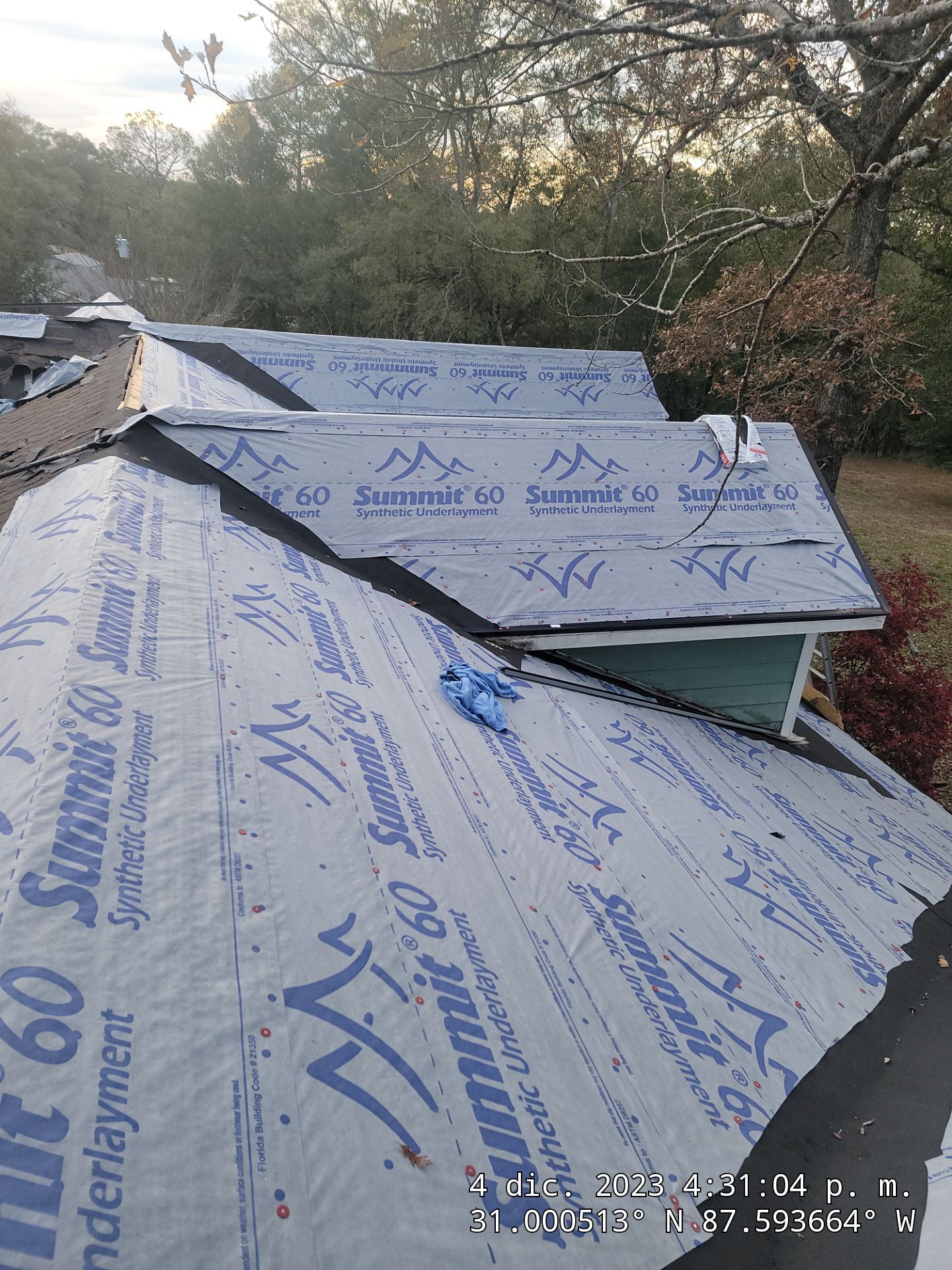 Jaye by IAM Roofing LLC